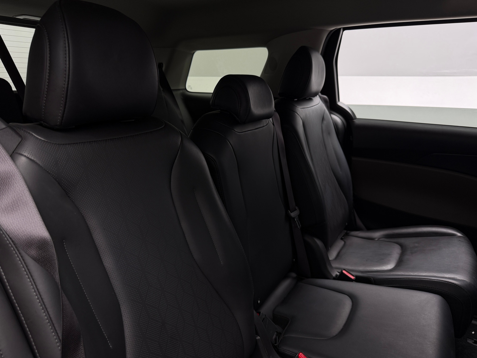 Thumbnail: 2025 Kia Carnival - 5