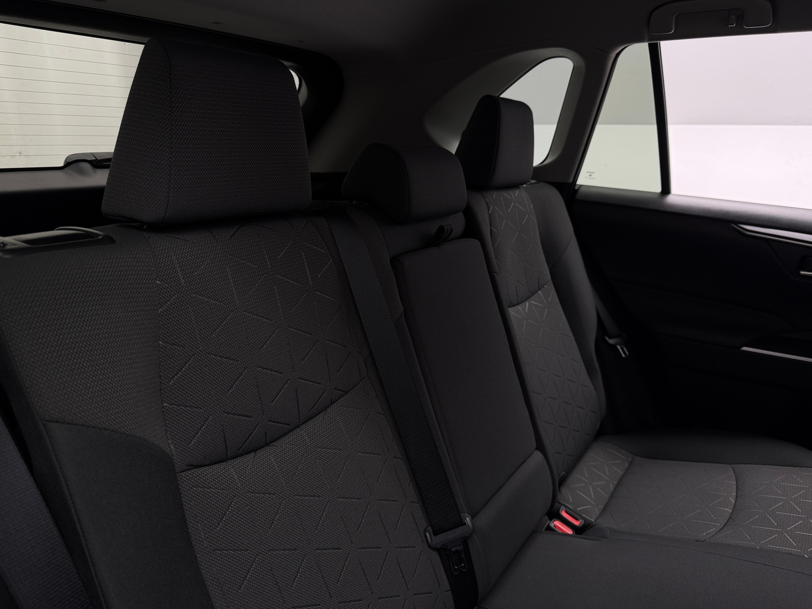 Thumbnail: 2021 Toyota RAV4 - 6
