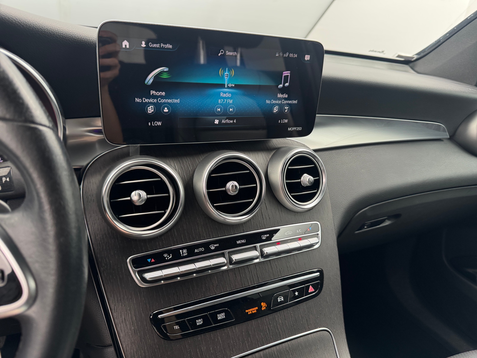 Thumbnail: 2022 Mercedes-Benz GLC - 3