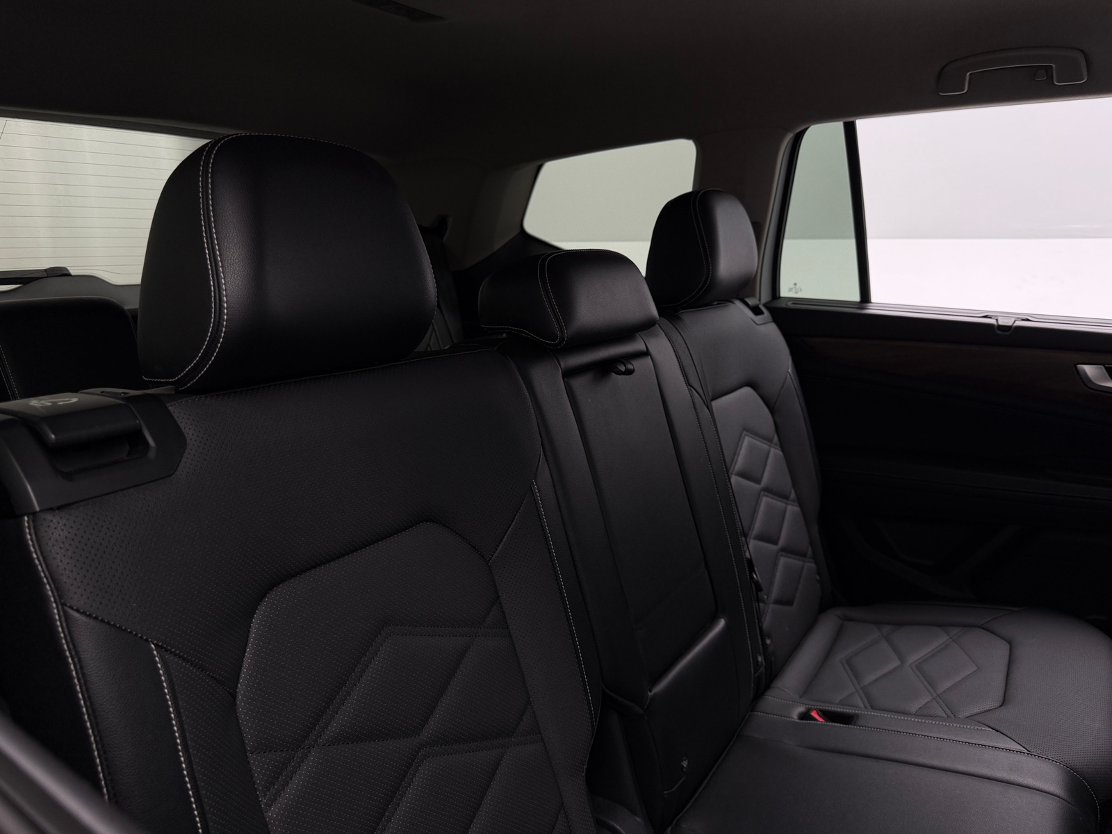 Thumbnail: 2024 Volkswagen Atlas - 6