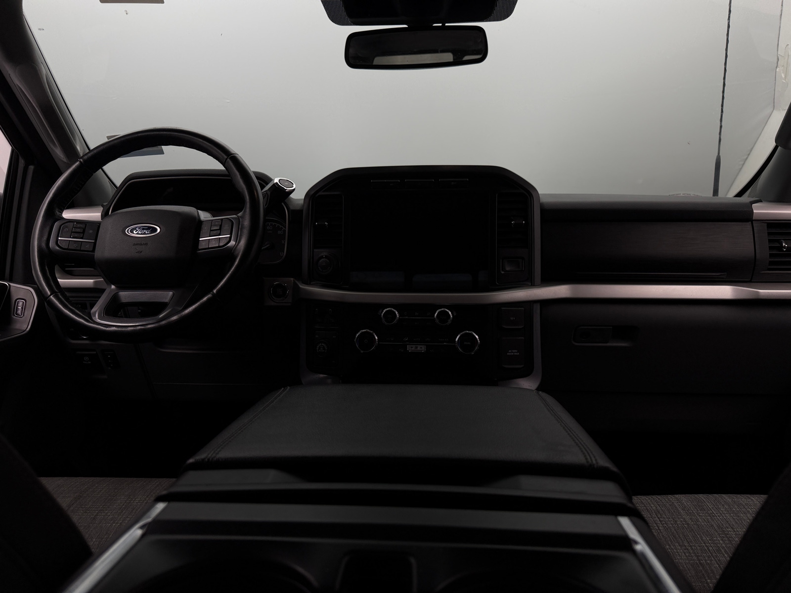 Thumbnail: 2022 Ford Econoline - 3