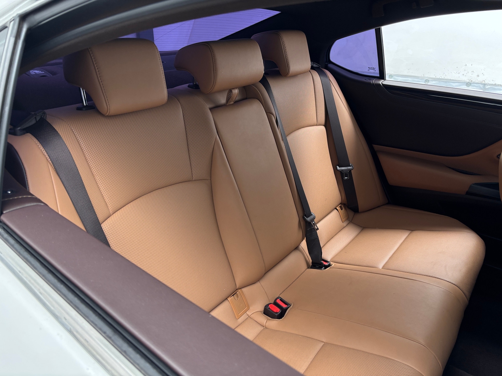 Thumbnail: 2021 Lexus ES - 6