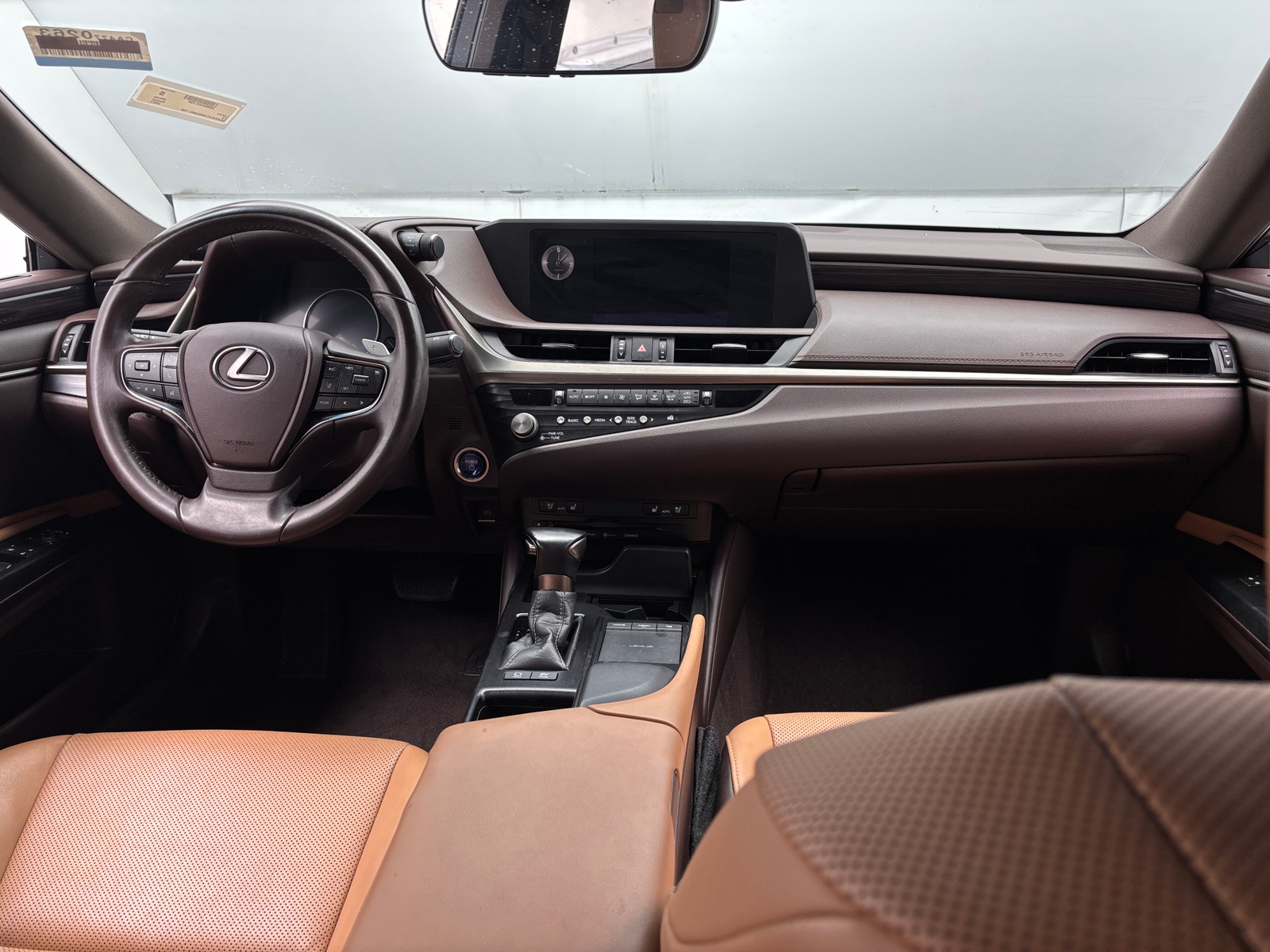 Thumbnail: 2021 Lexus ES - 3