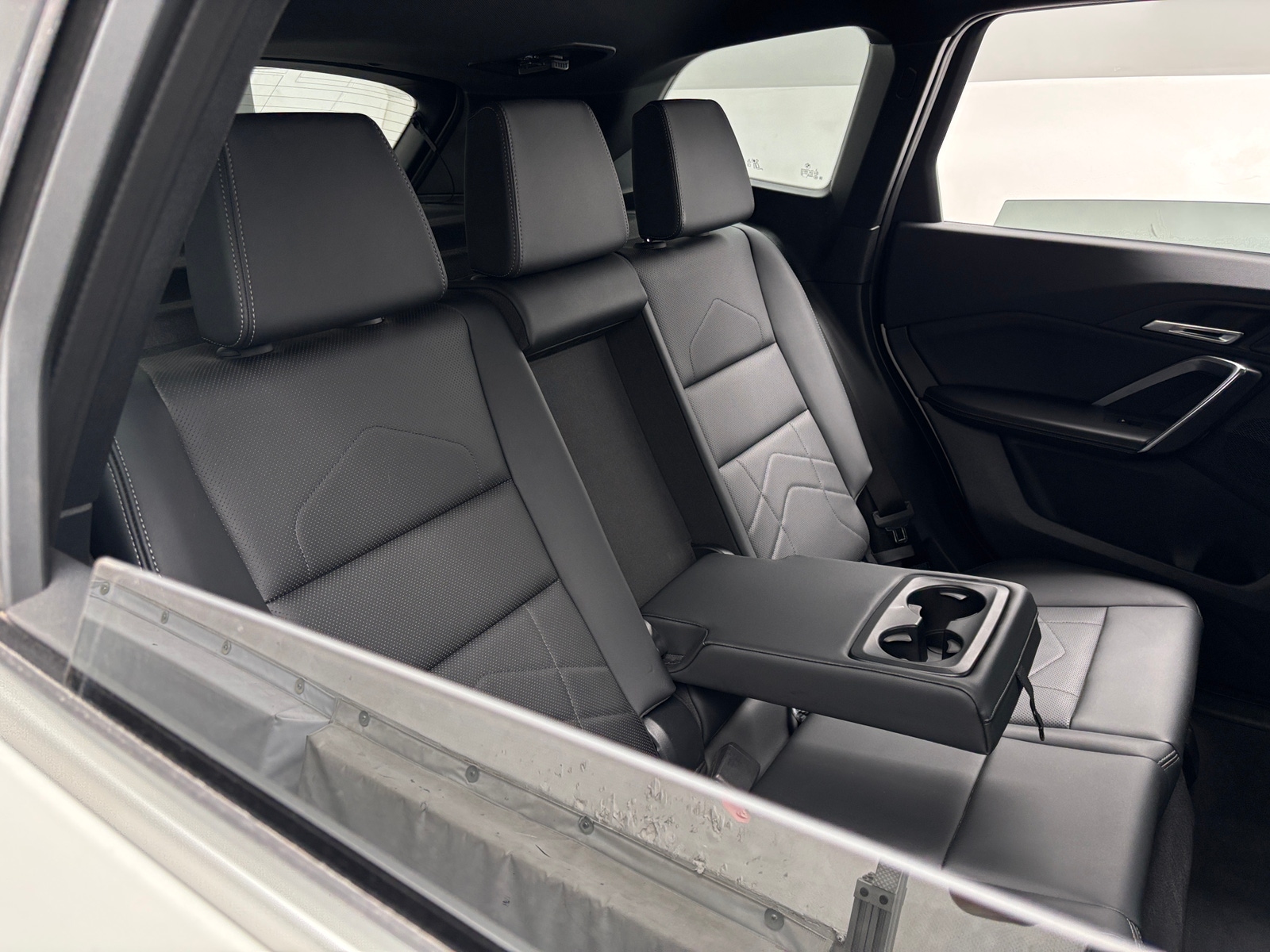 Thumbnail: 2026 BMW X1 - 6