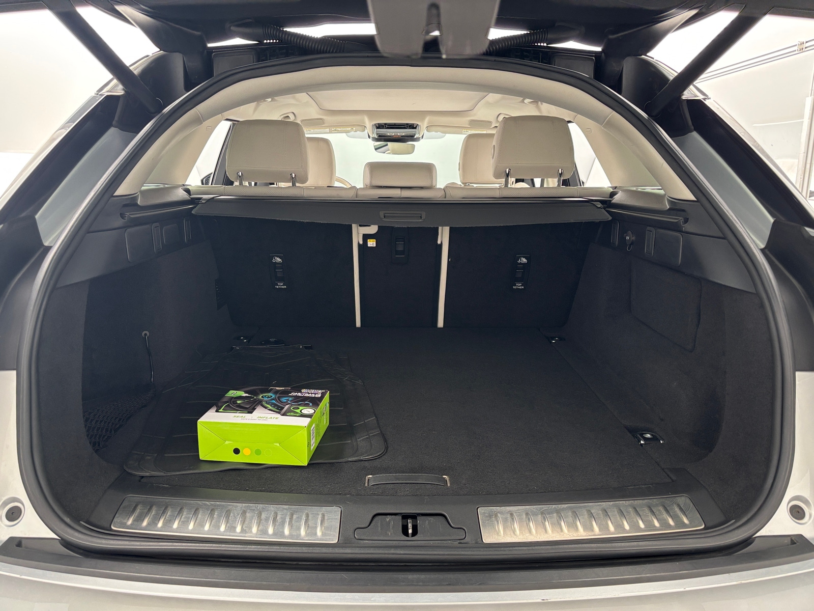 Thumbnail: 2021 Land Rover Range Rover Velar - 7