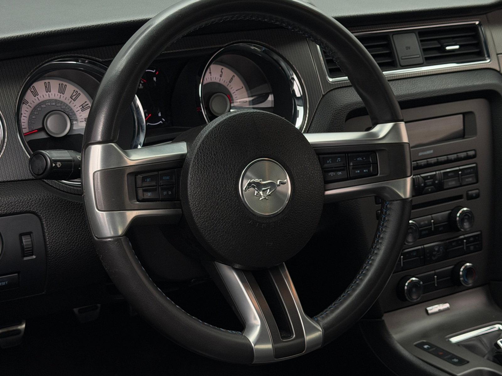 Thumbnail: 2011 Ford Mustang - 3