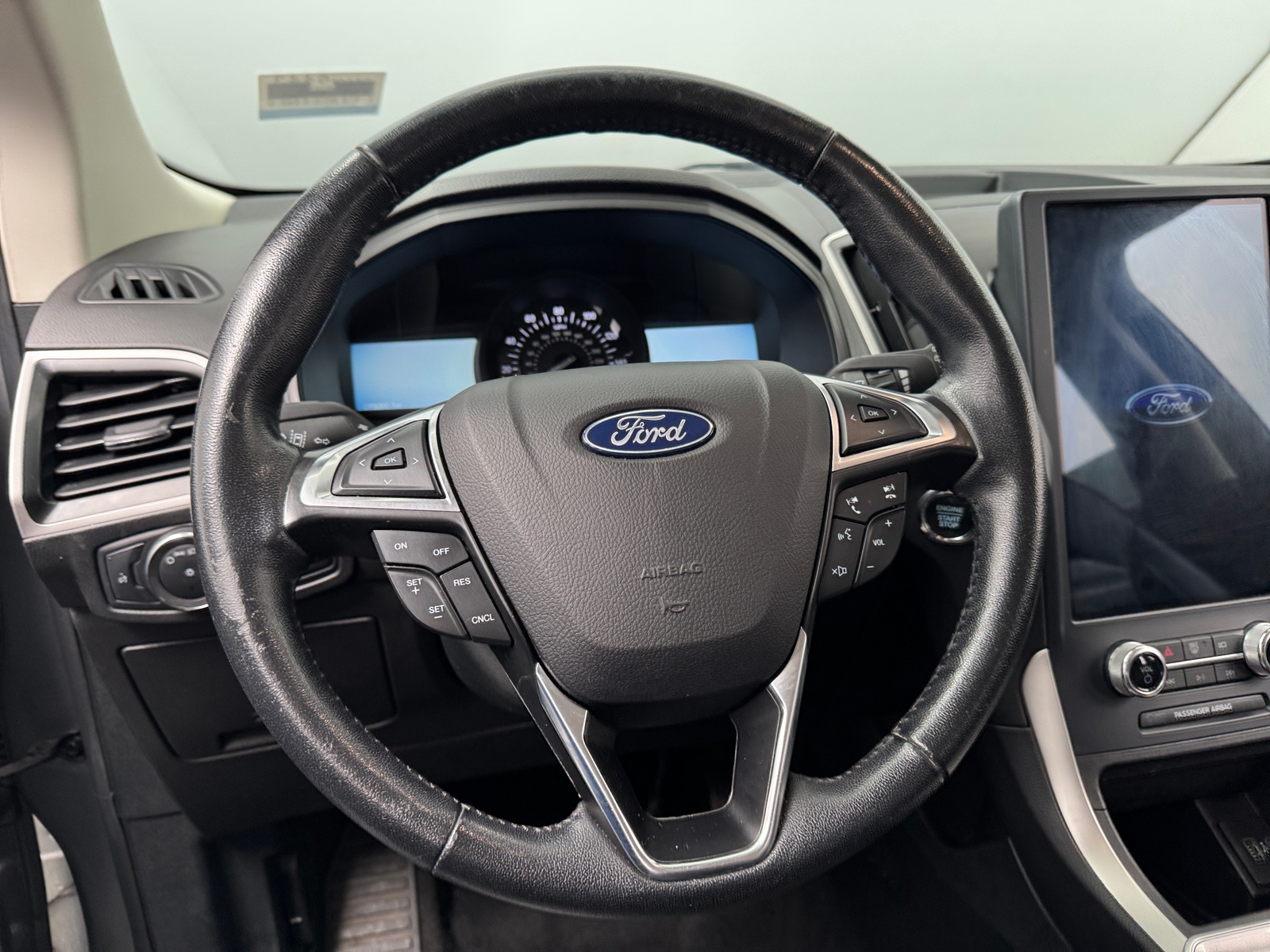 Thumbnail: 2023 Ford Edge - 4
