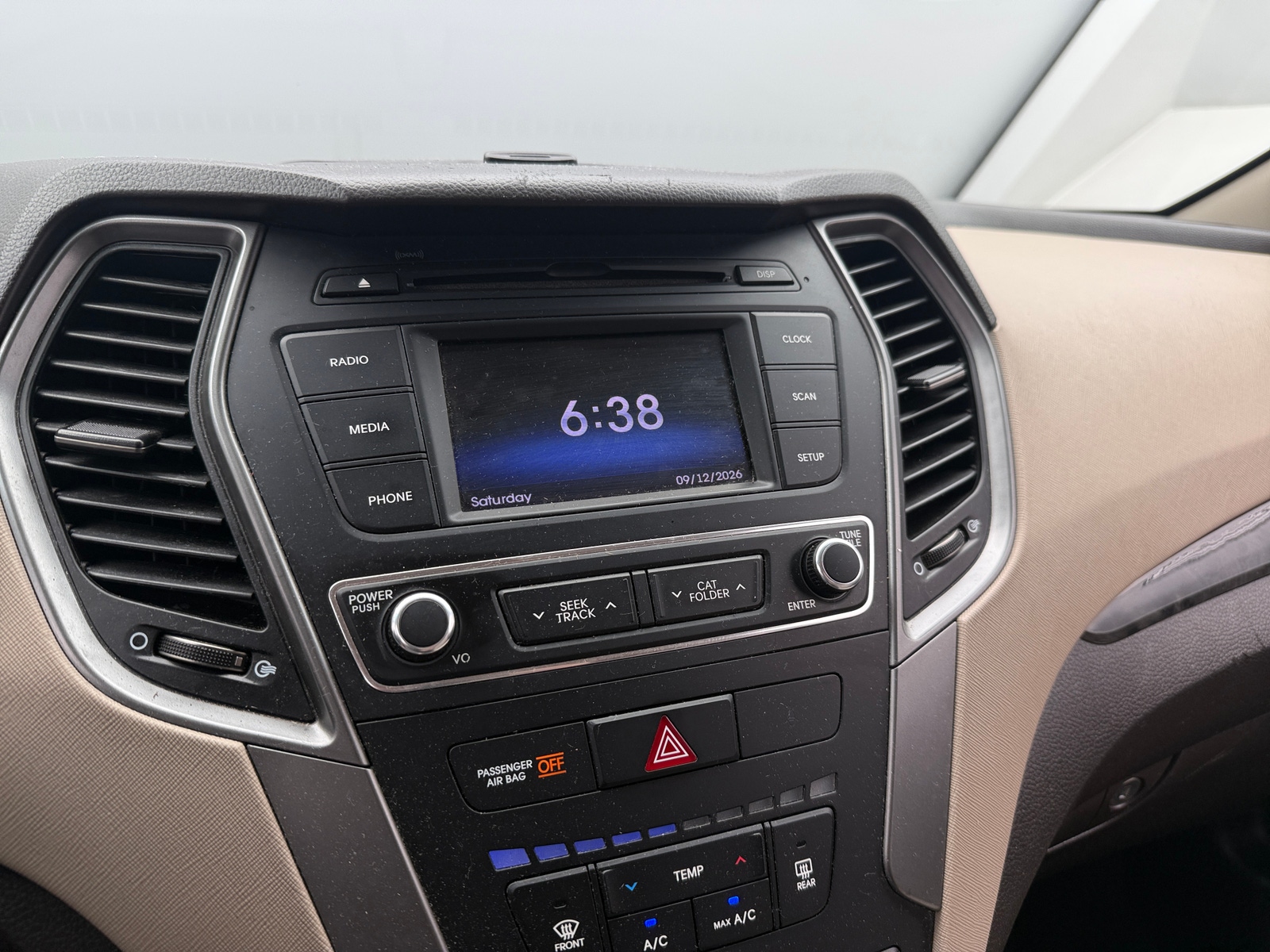 Thumbnail: 2017 Hyundai Santa Fe - 4