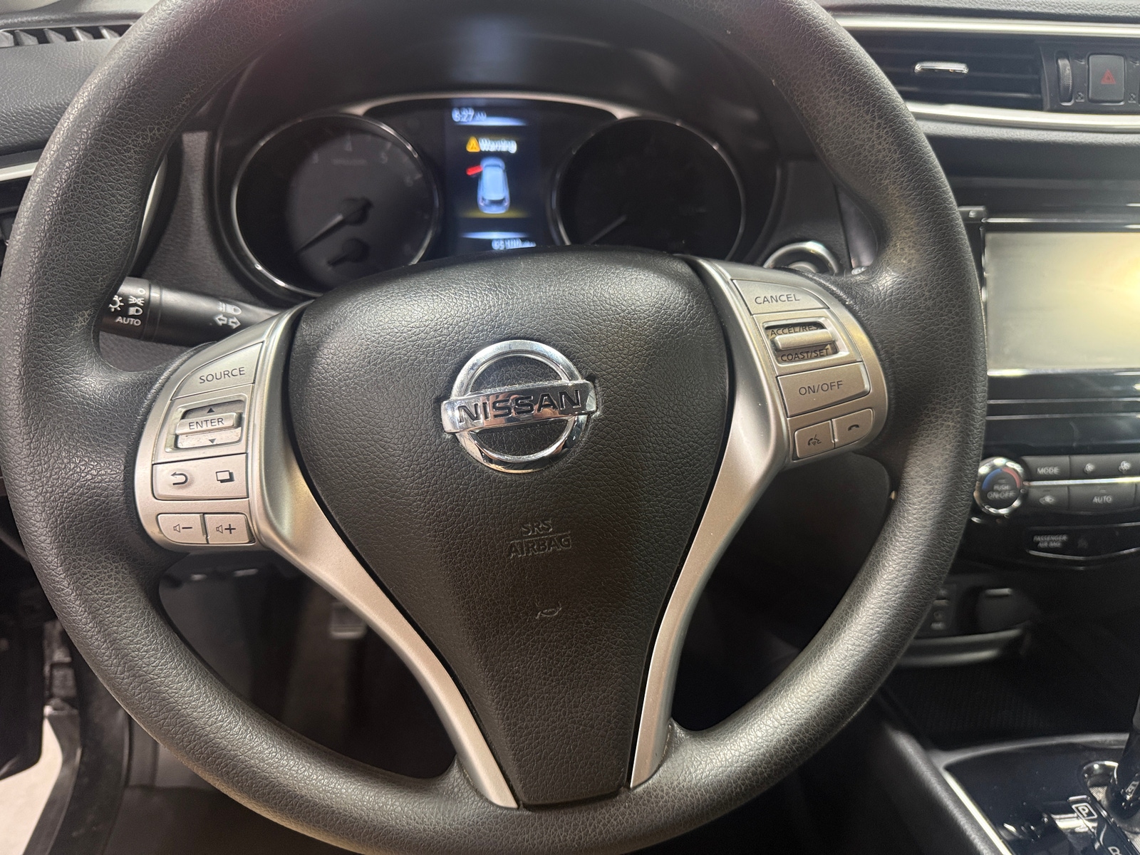 Thumbnail: 2015 Nissan Rogue - 5