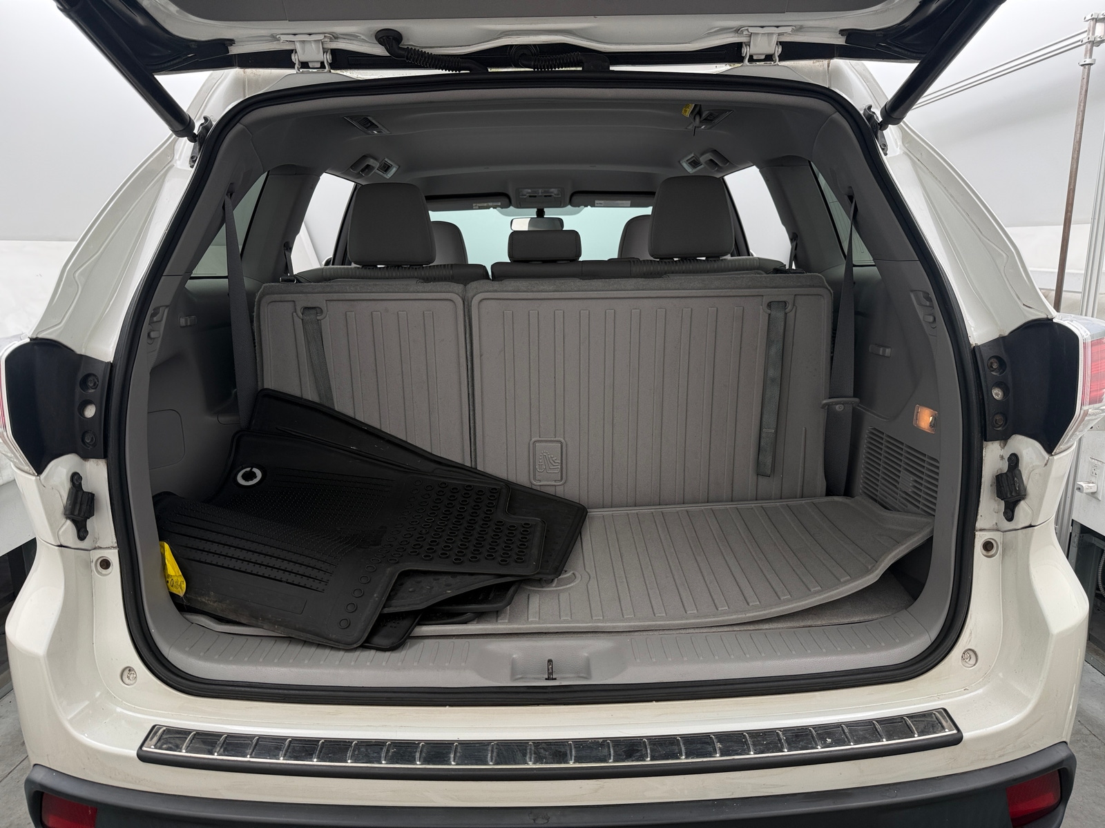 Thumbnail: 2016 Toyota Highlander - 7