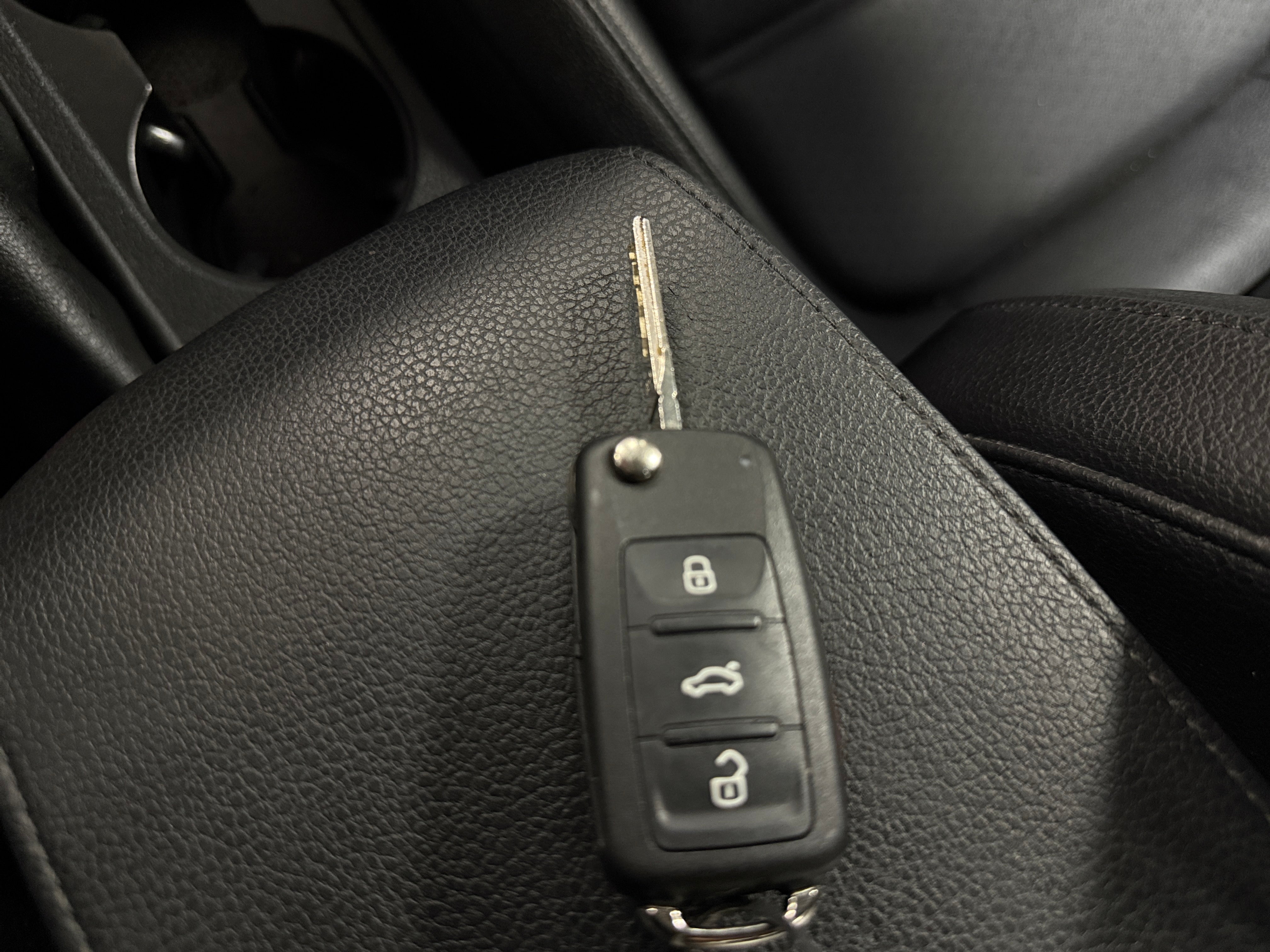 Used 2016 Volkswagen Jetta SEL with VIN 3VWL07AJXGM369191 for sale in South Chesterfield, VA