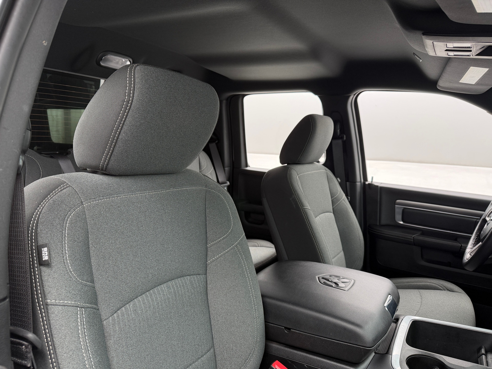 Thumbnail: 2022 RAM 1500 Classic - 2