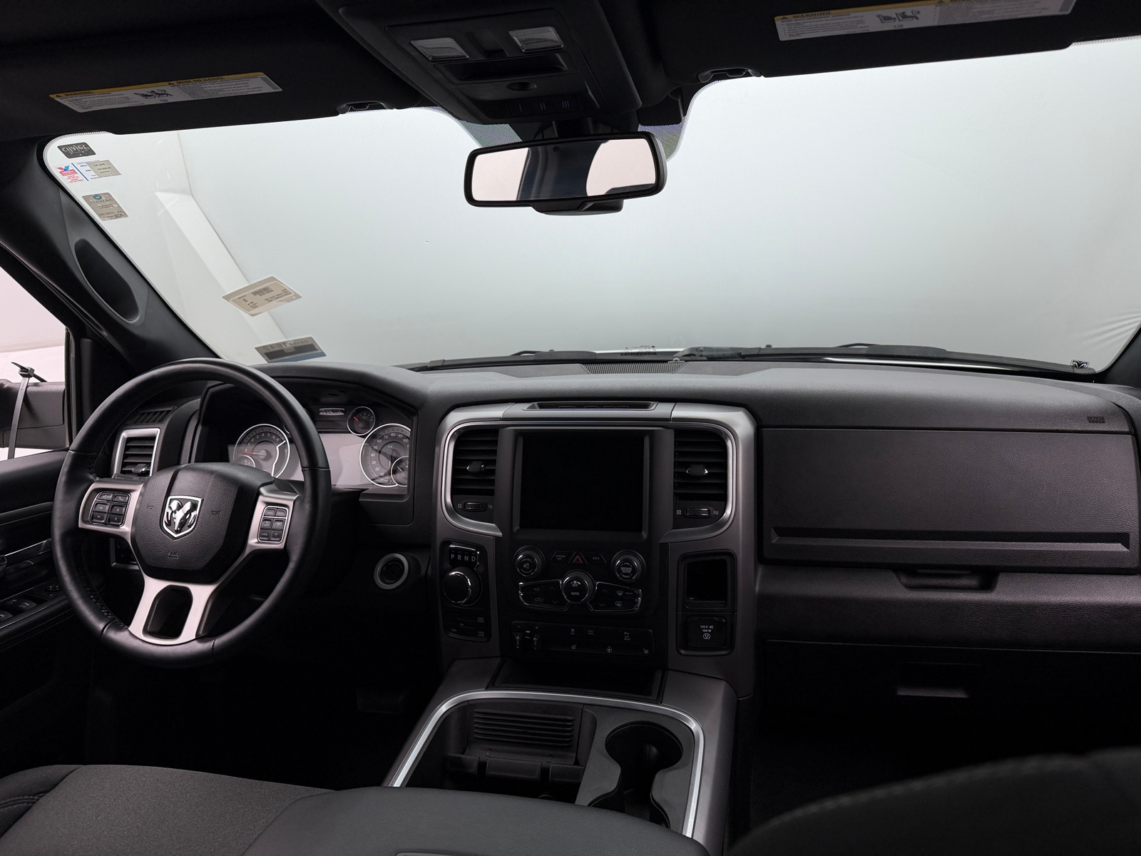 Thumbnail: 2022 RAM 1500 Classic - 3