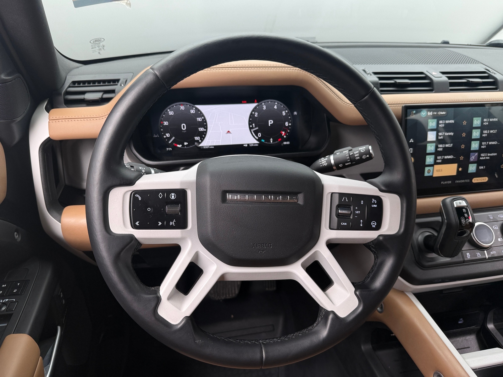 Thumbnail: 2025 Land Rover Defender - 4