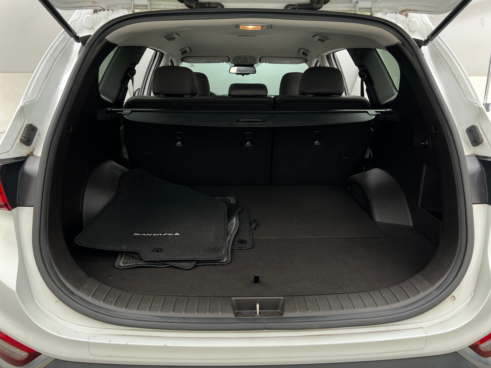 Thumbnail: 2019 Hyundai Santa Fe - 7