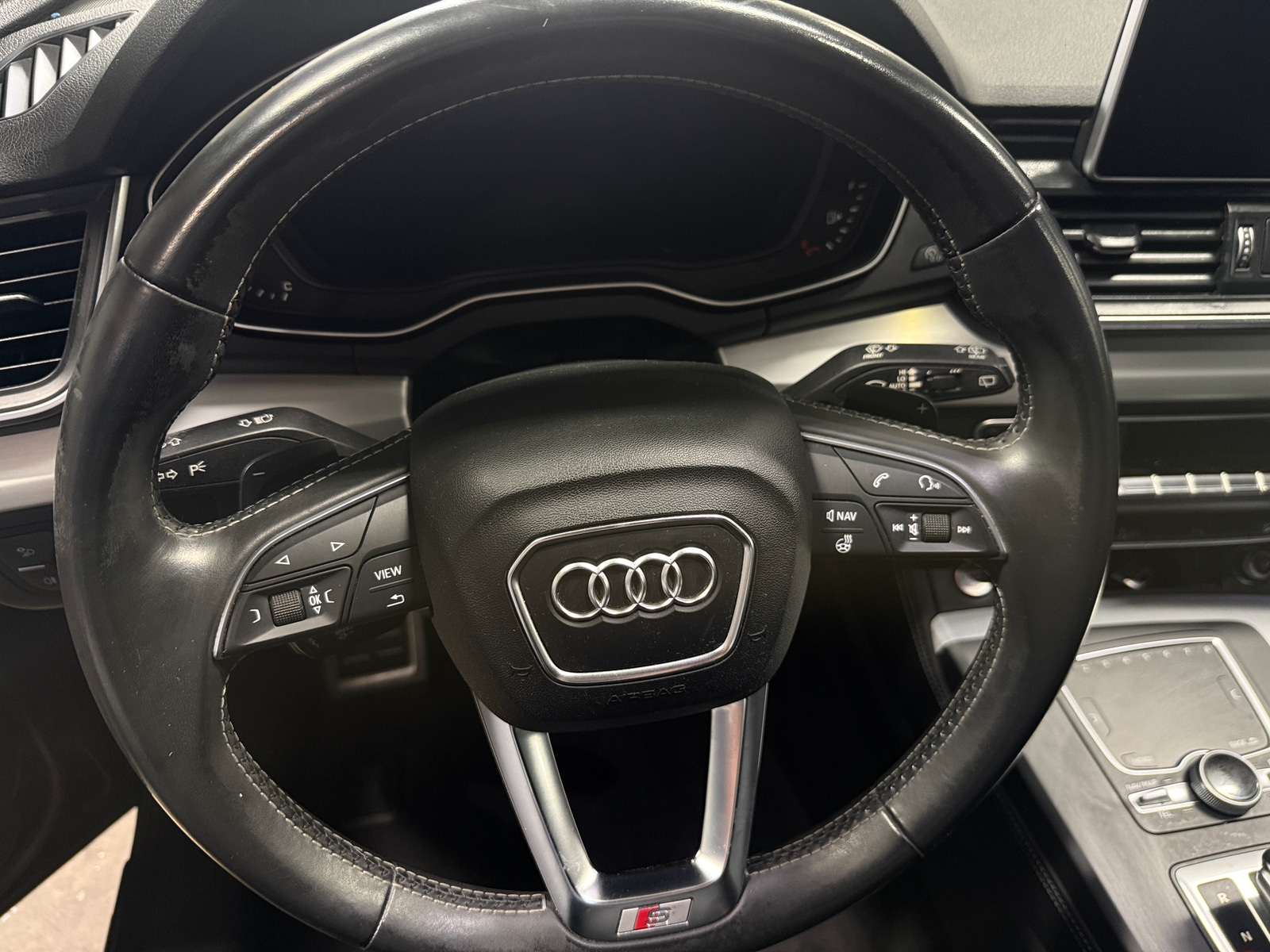 Thumbnail: 2019 Audi SQ5 - 4