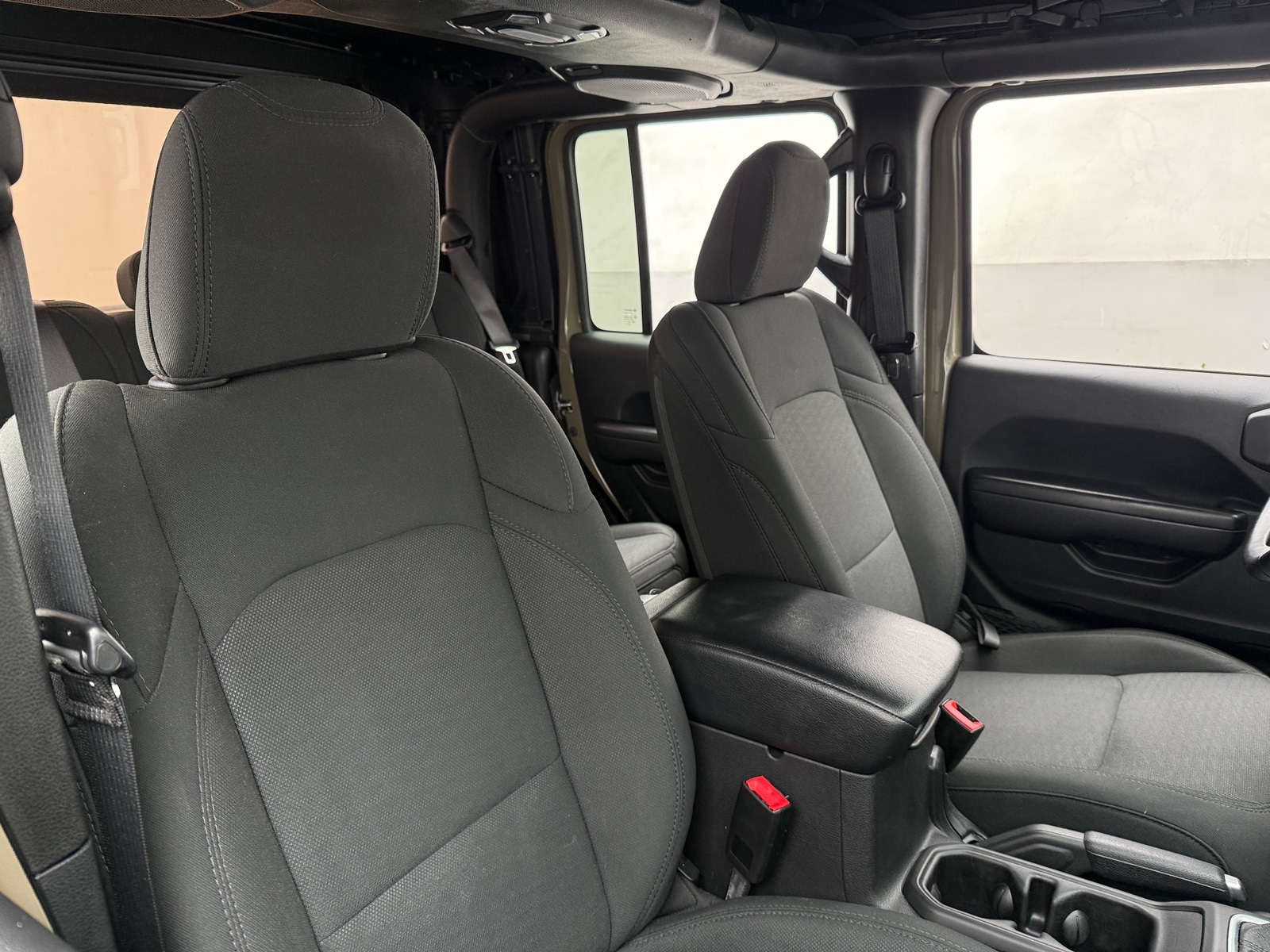 Thumbnail: 2020 Jeep Gladiator - 2