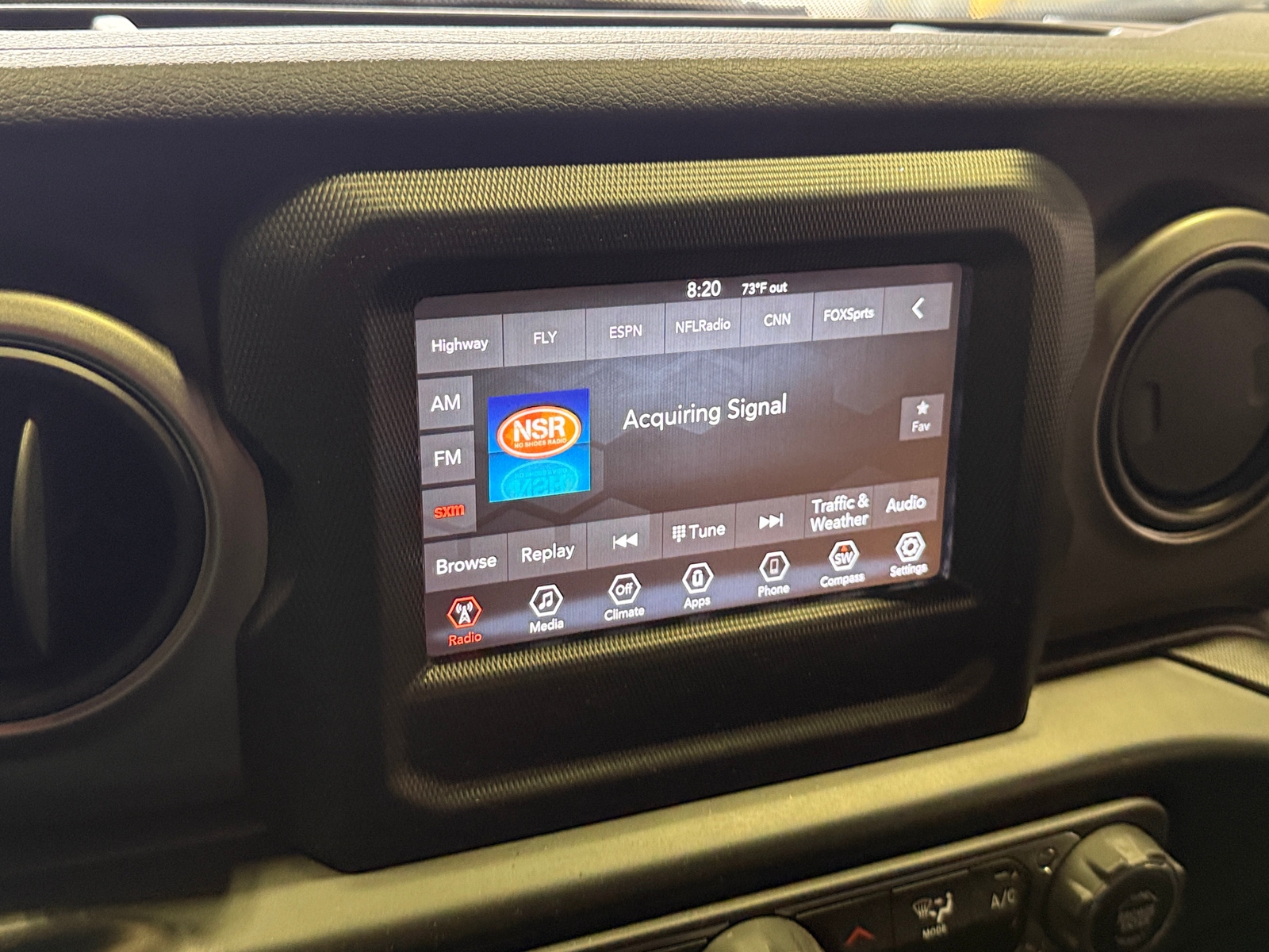 Thumbnail: 2020 Jeep Gladiator - 4