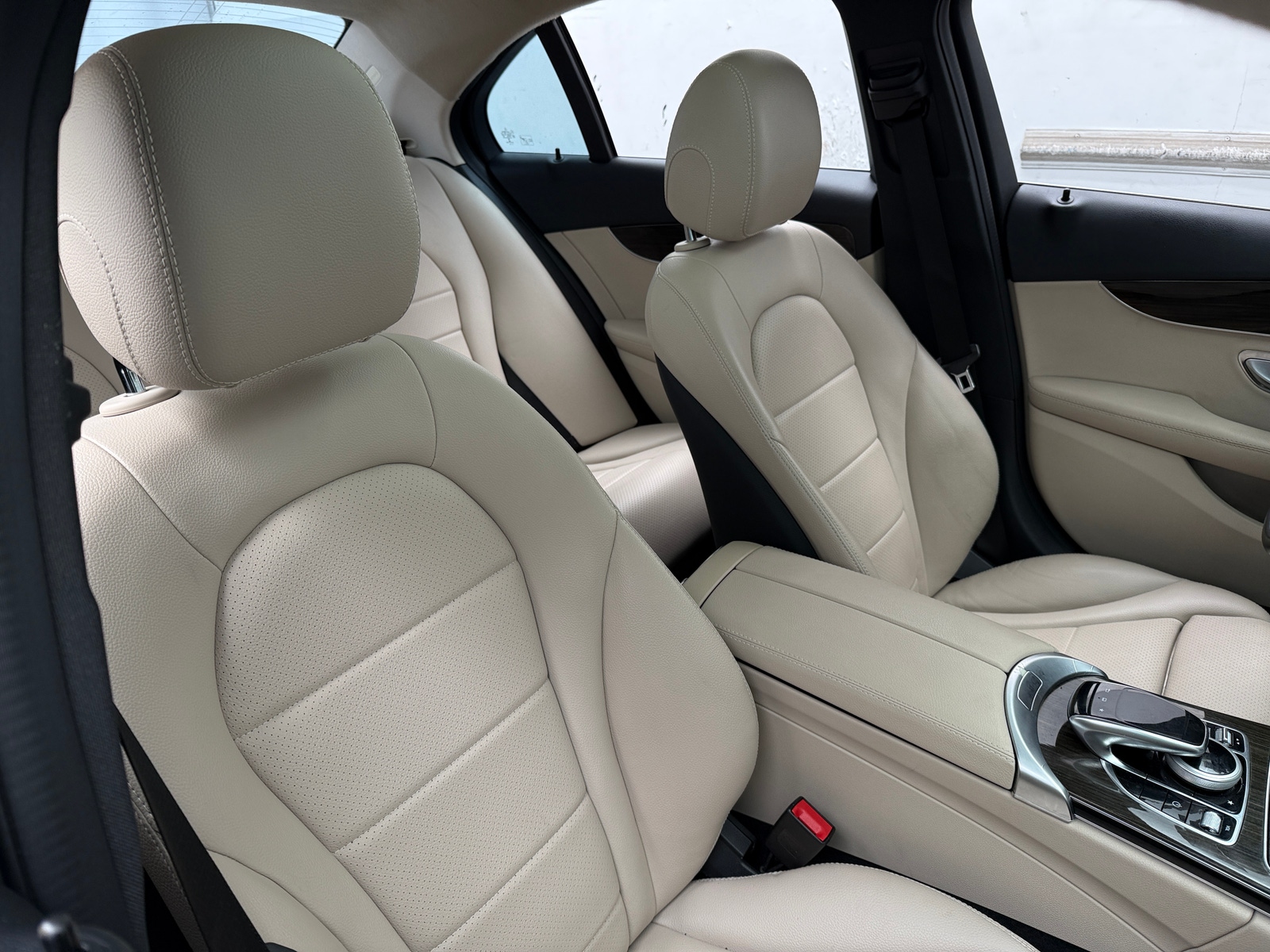Thumbnail: 2016 Mercedes-Benz C-Class - 2
