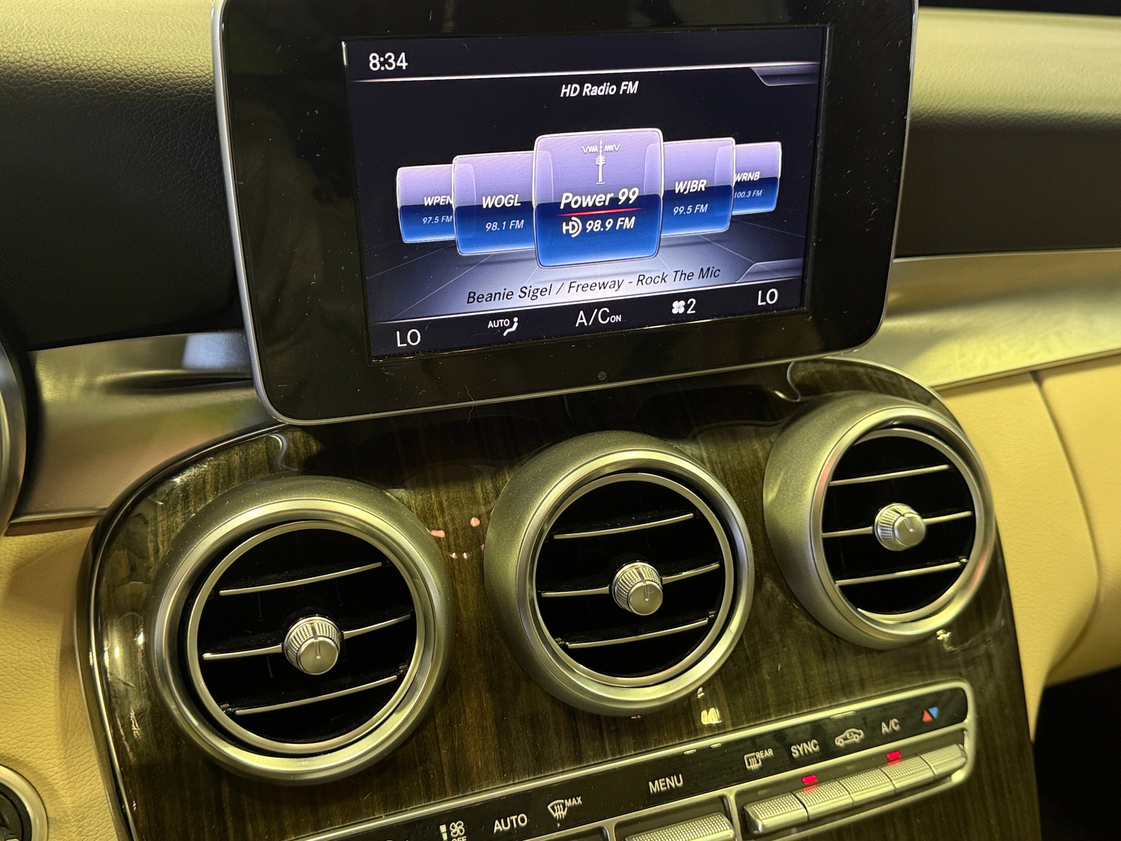 Thumbnail: 2016 Mercedes-Benz C-Class - 4