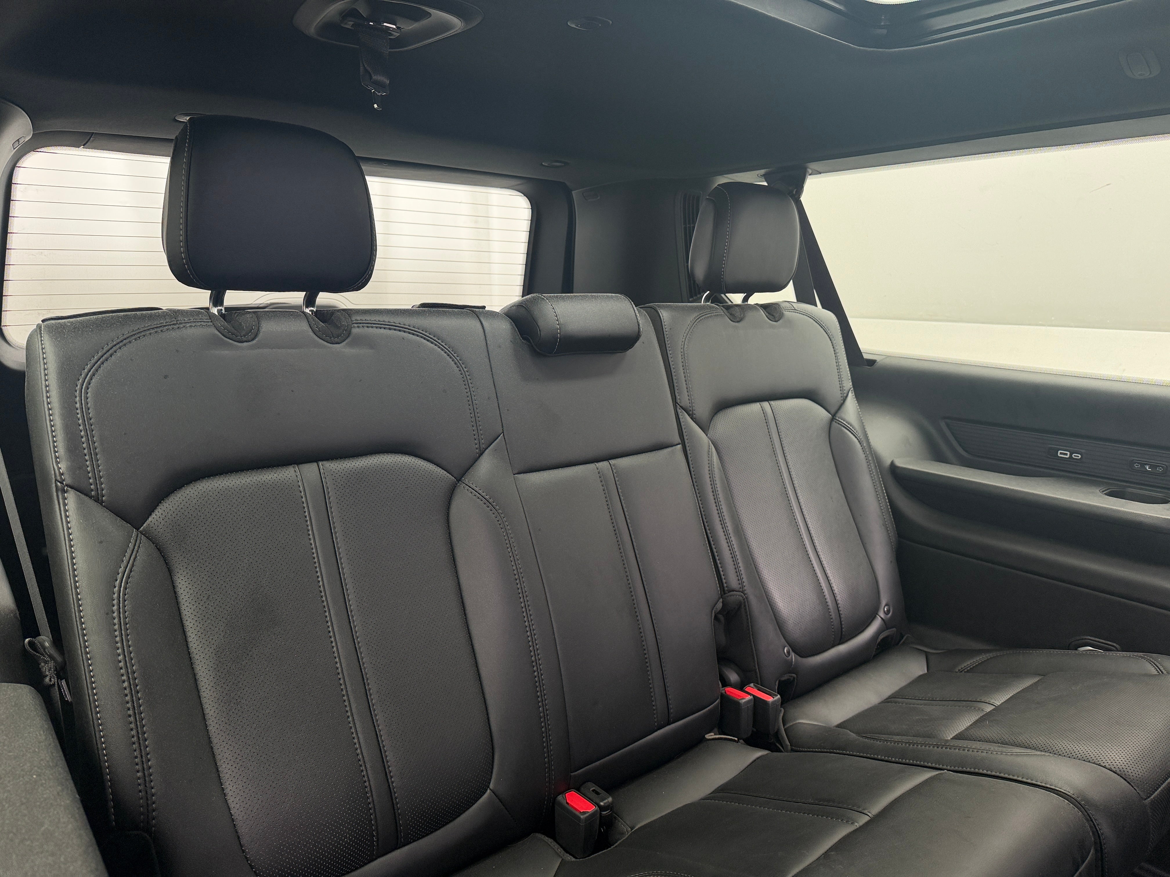 2024 Jeep Wagoneer L Series II - Photo 9