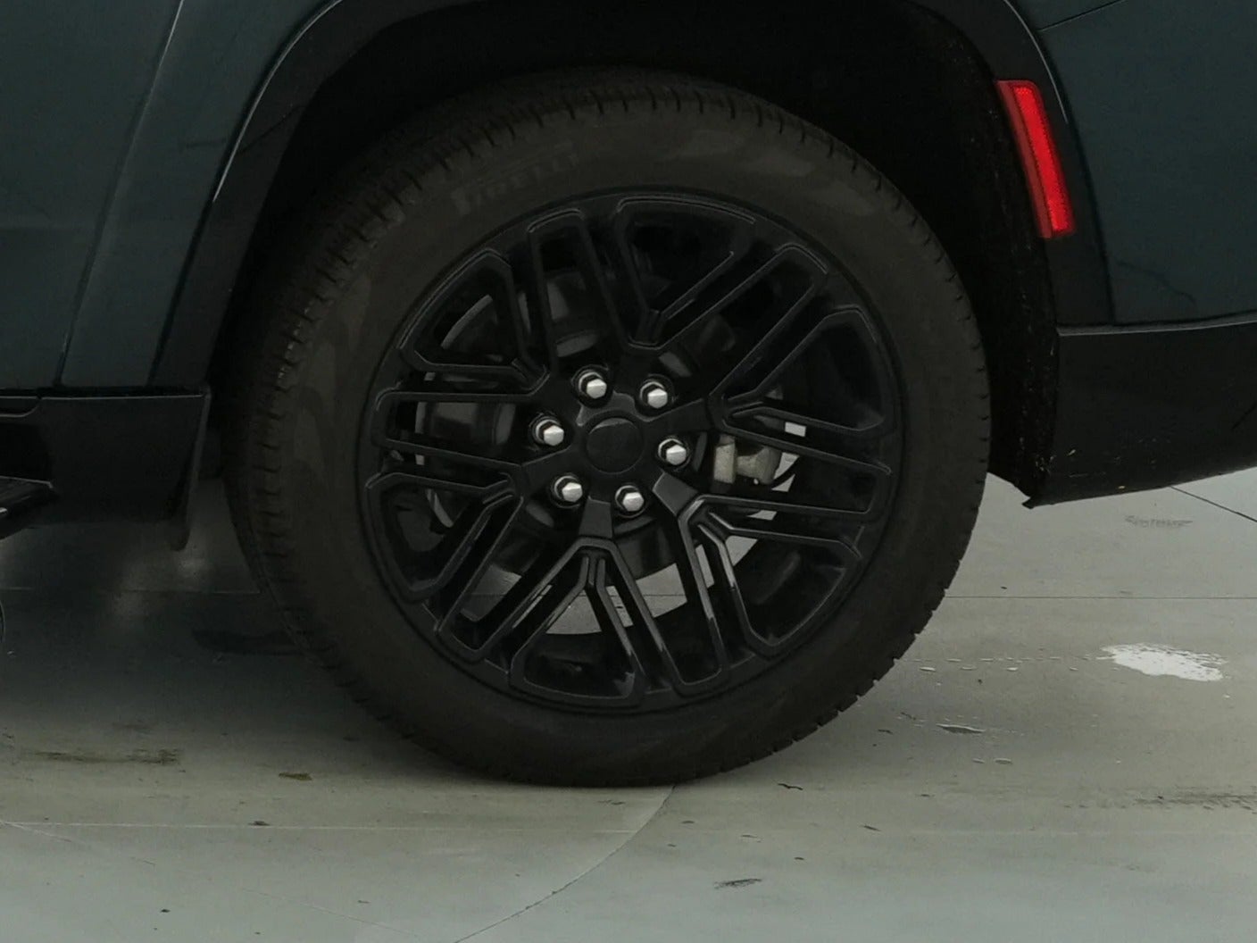 2024 Jeep Wagoneer L Series II - Photo 24