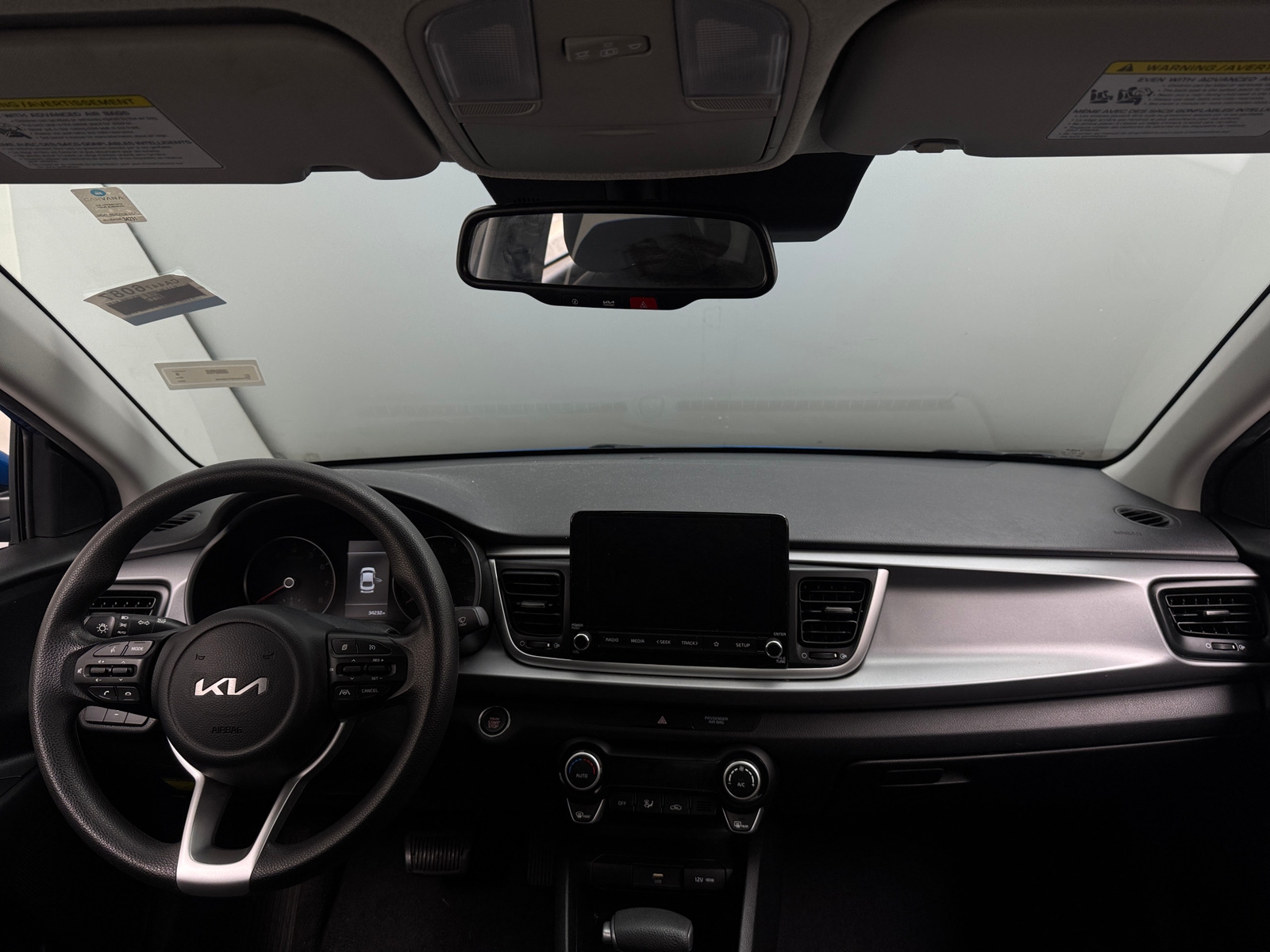 Thumbnail: 2023 Kia Rio - 3