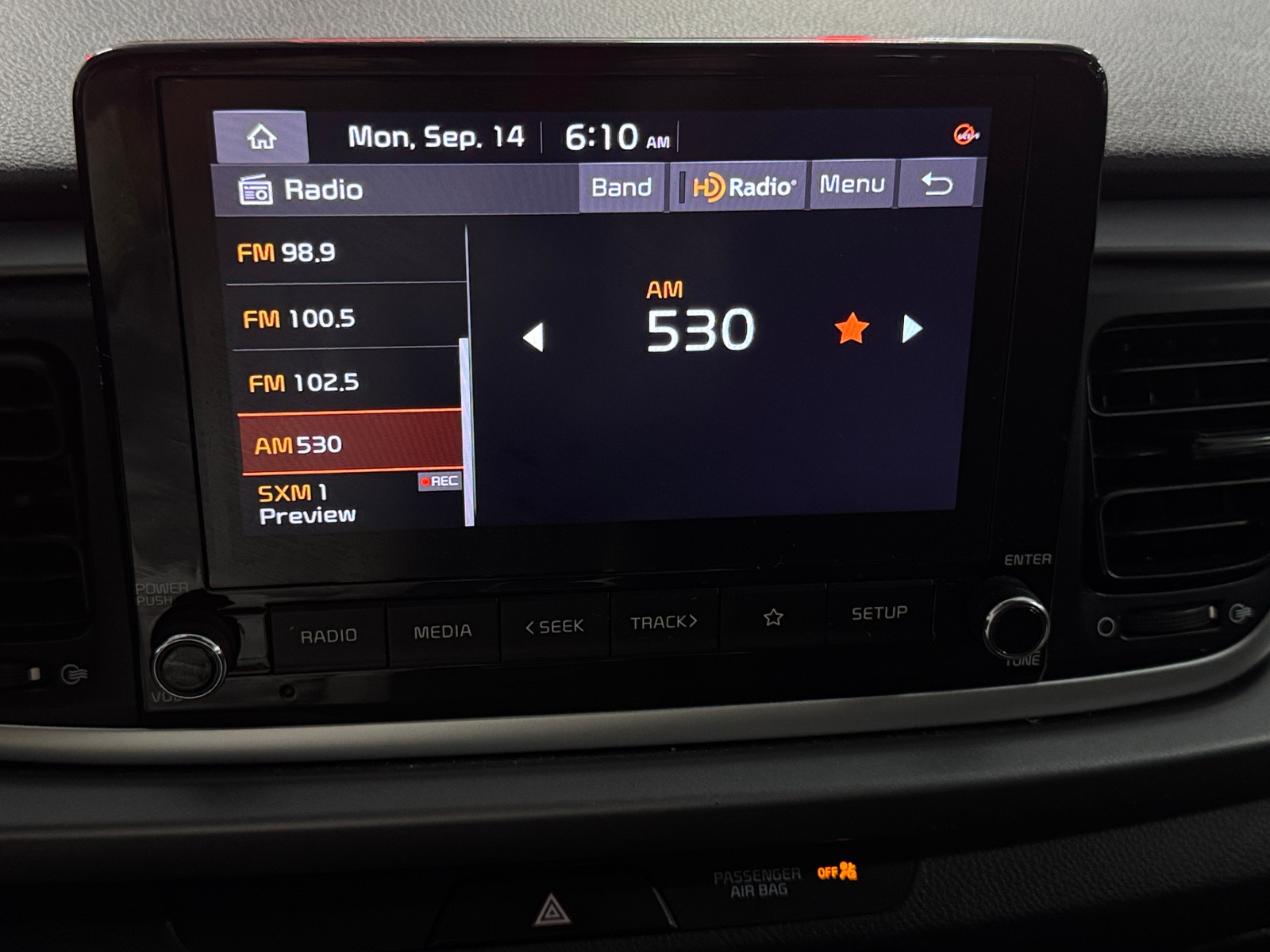 Thumbnail: 2023 Kia Rio - 4