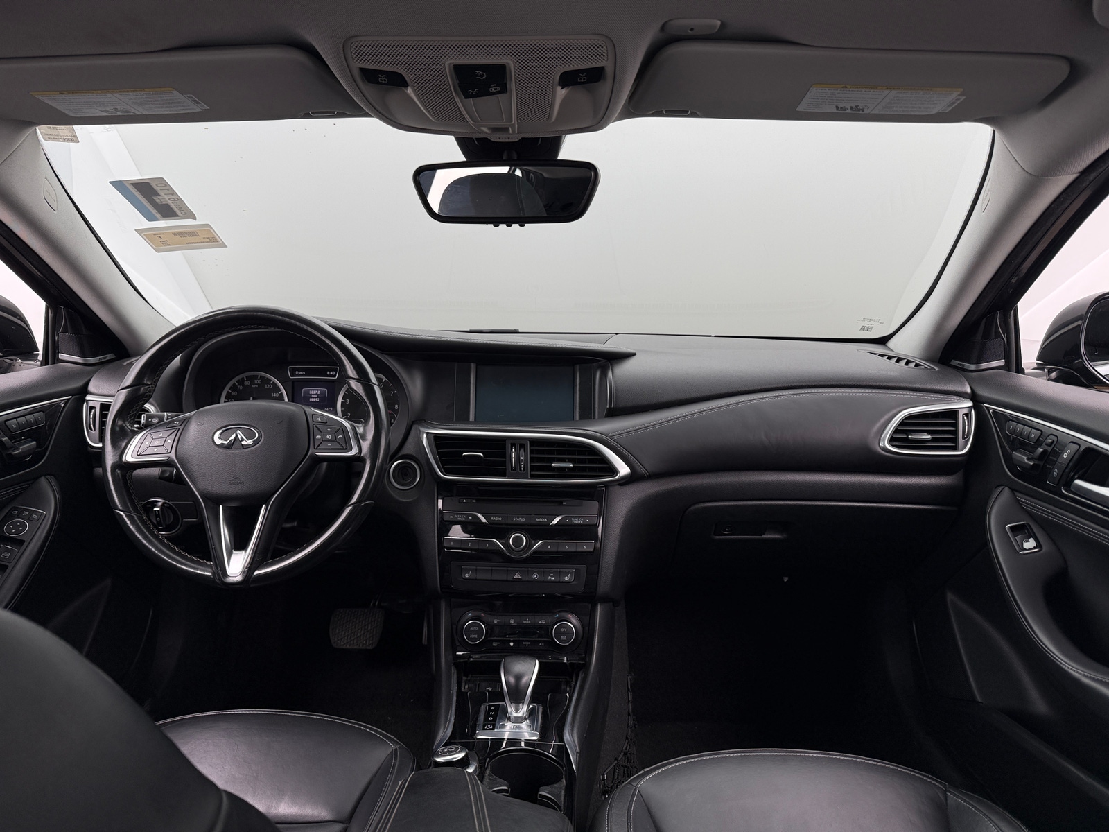 Thumbnail: 2017 INFINITI QX30 - 2