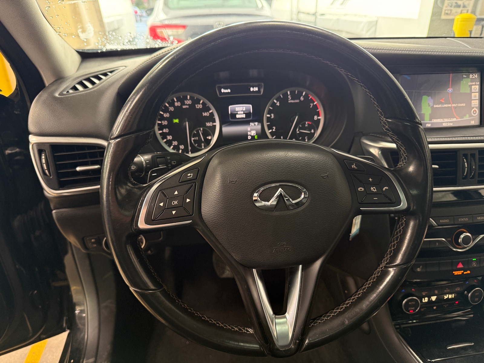 Thumbnail: 2017 INFINITI QX30 - 4