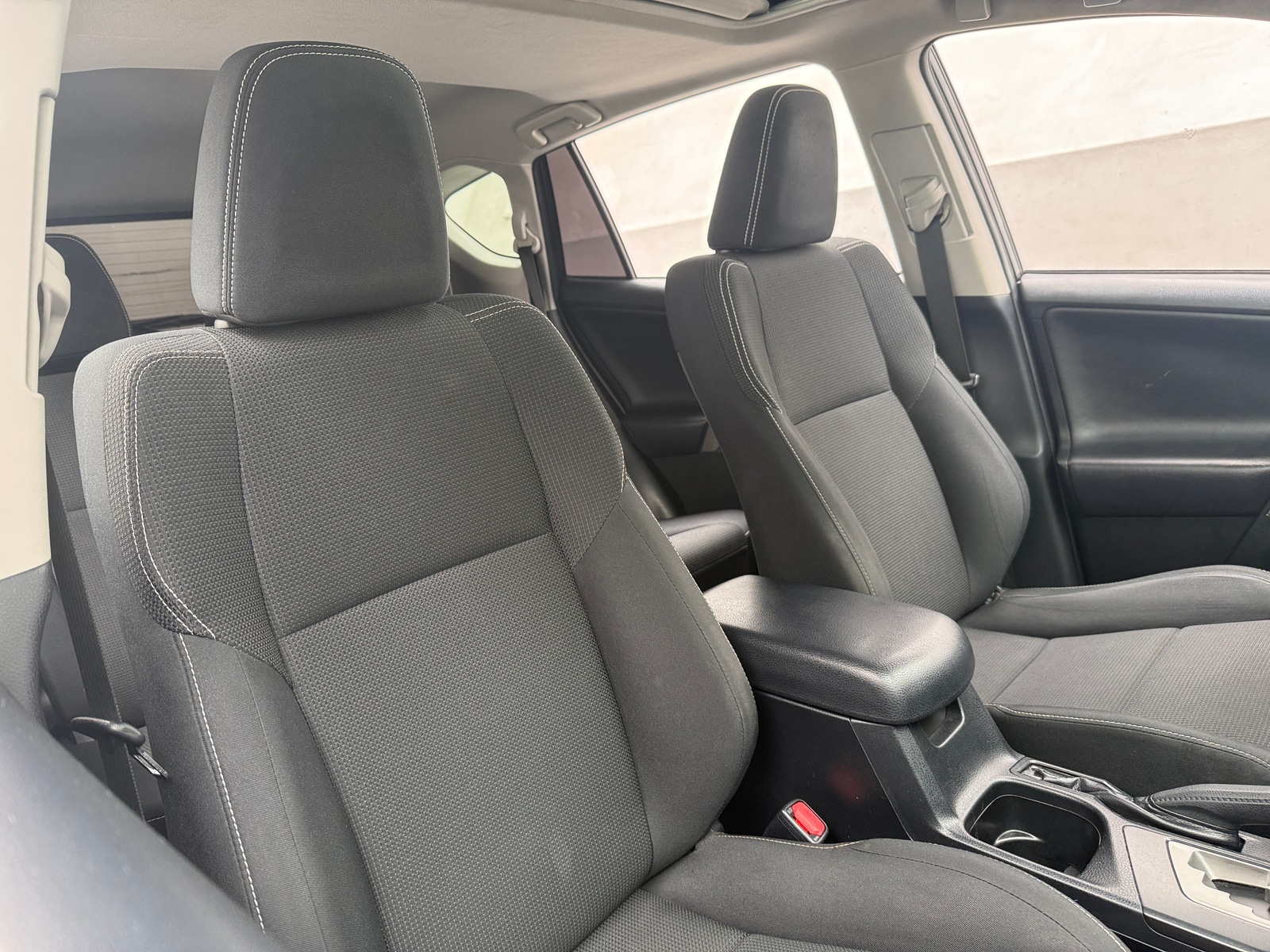 Thumbnail: 2018 Toyota RAV4 - 2