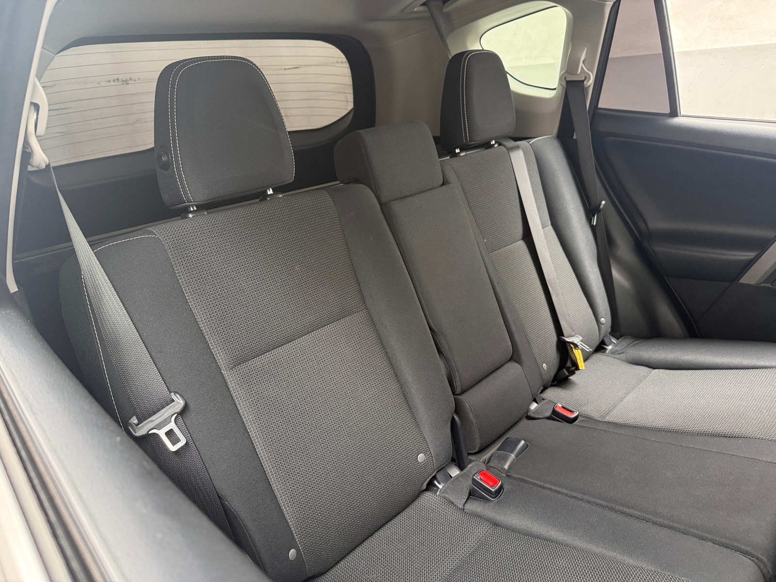 Thumbnail: 2018 Toyota RAV4 - 6