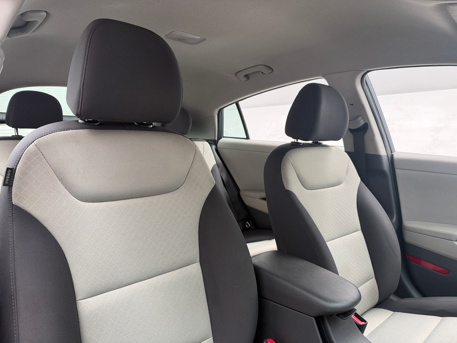 Thumbnail: 2019 Hyundai Ioniq - 2