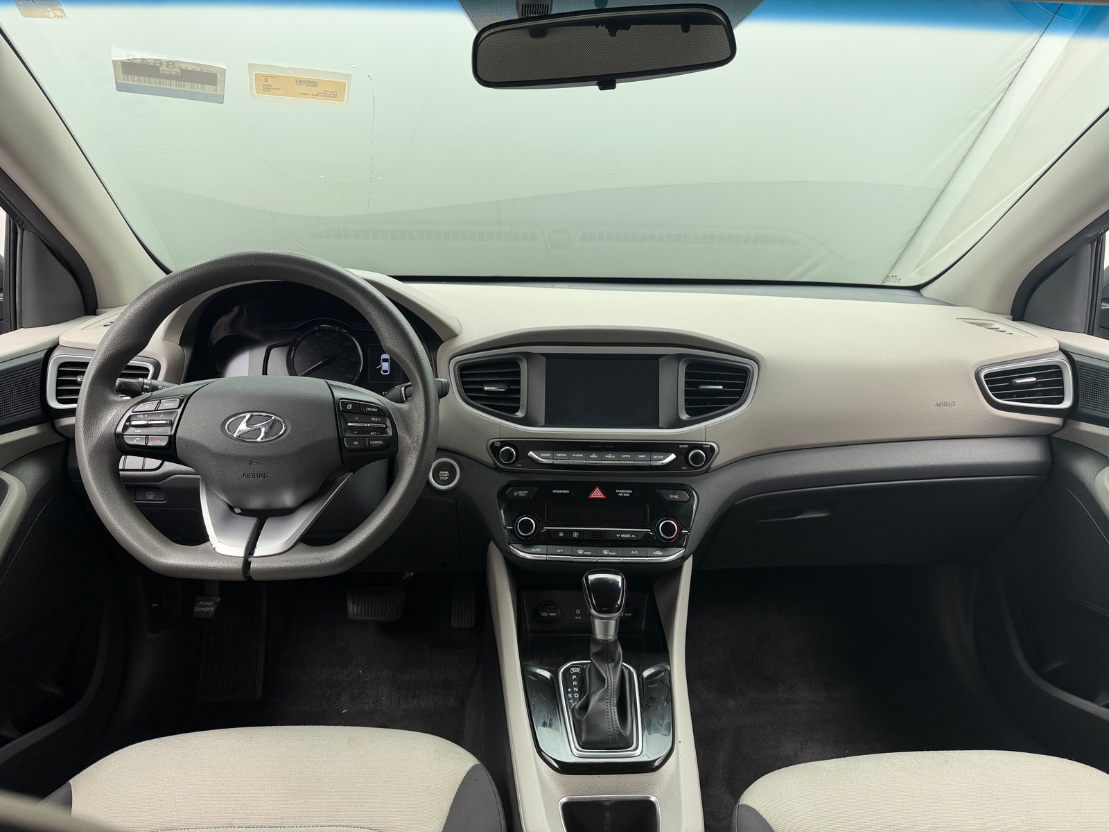 Thumbnail: 2019 Hyundai Ioniq - 3