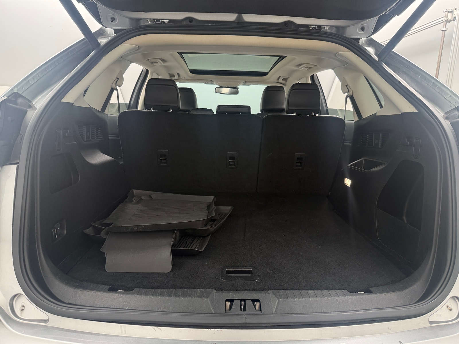 Thumbnail: 2023 Ford Edge - 6