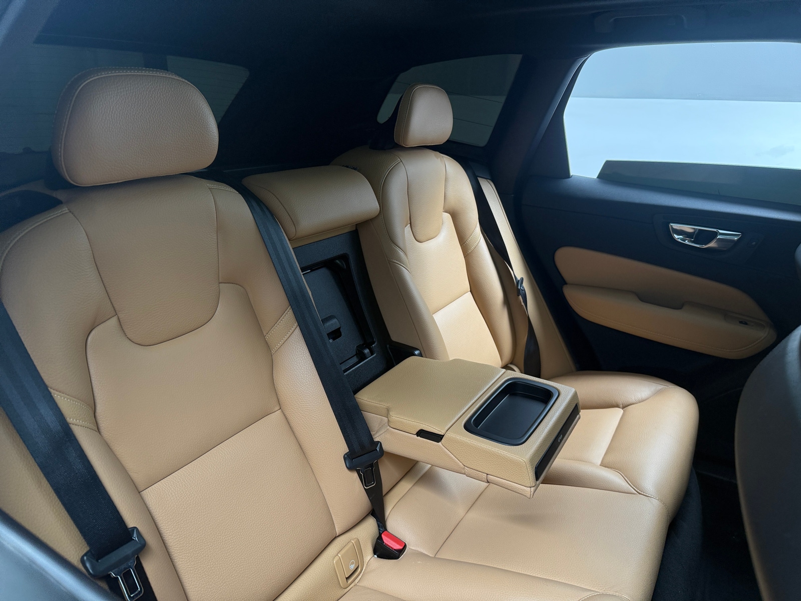Thumbnail: 2019 Volvo XC60 - 5