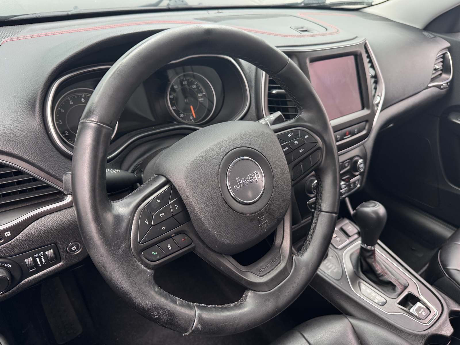Thumbnail: 2021 Jeep Cherokee - 5