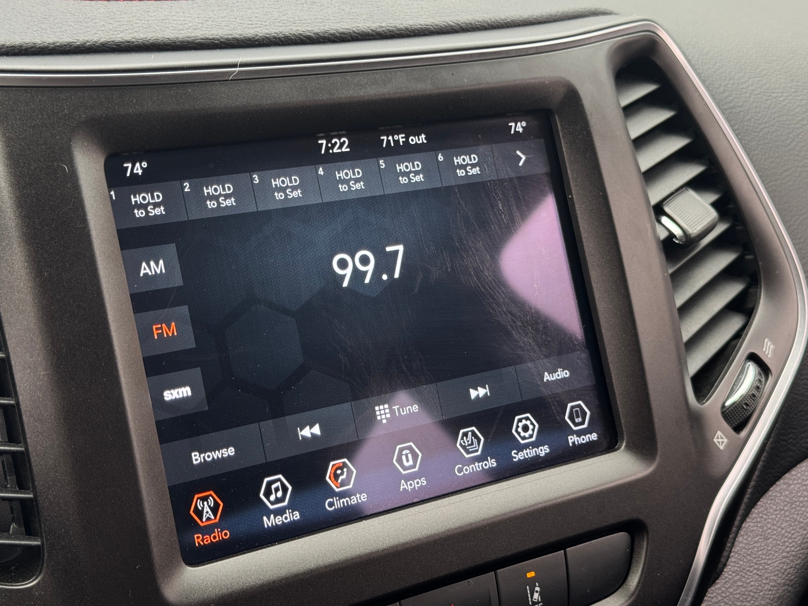 Thumbnail: 2021 Jeep Cherokee - 4