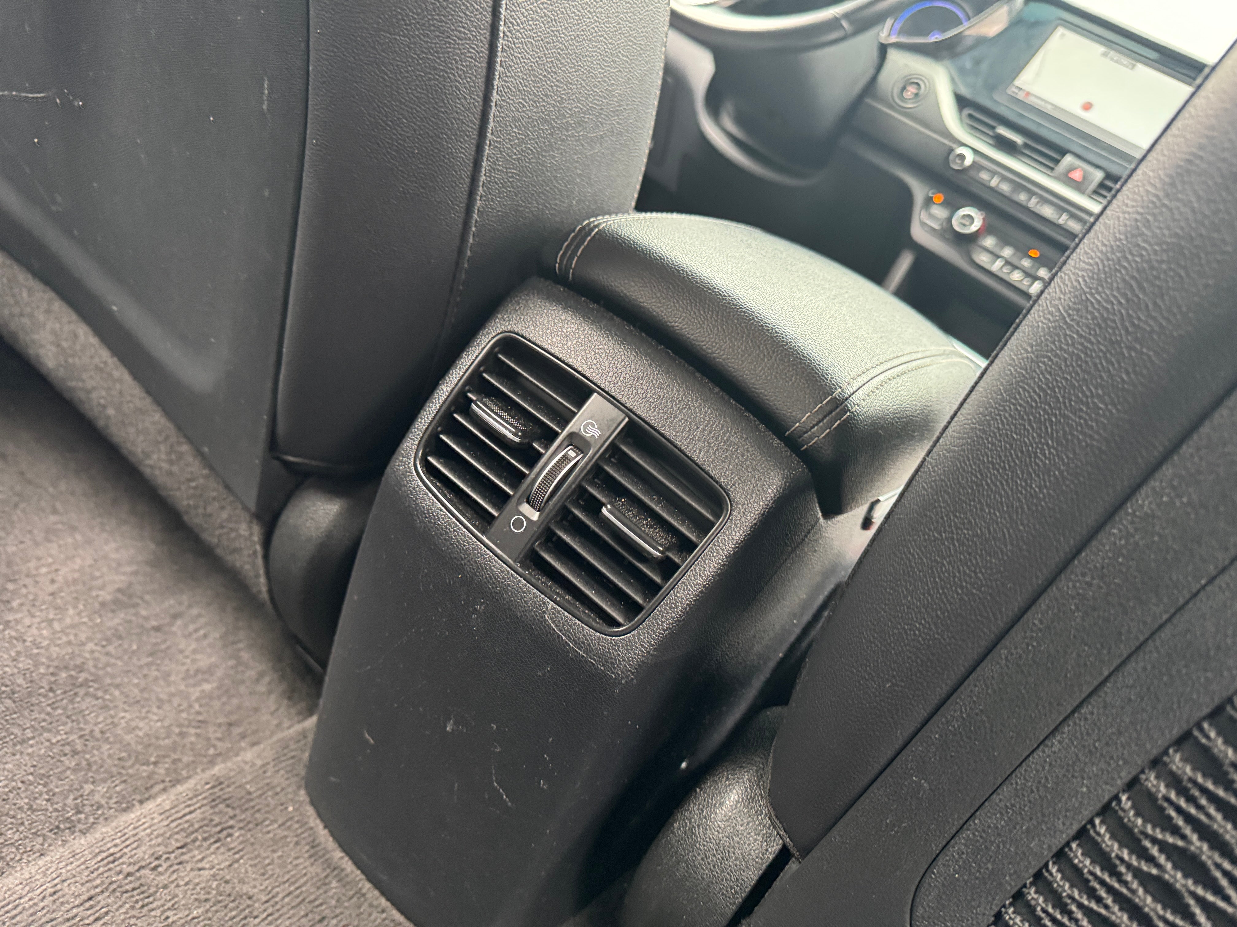 2022 Kia Niro EX - Photo 4