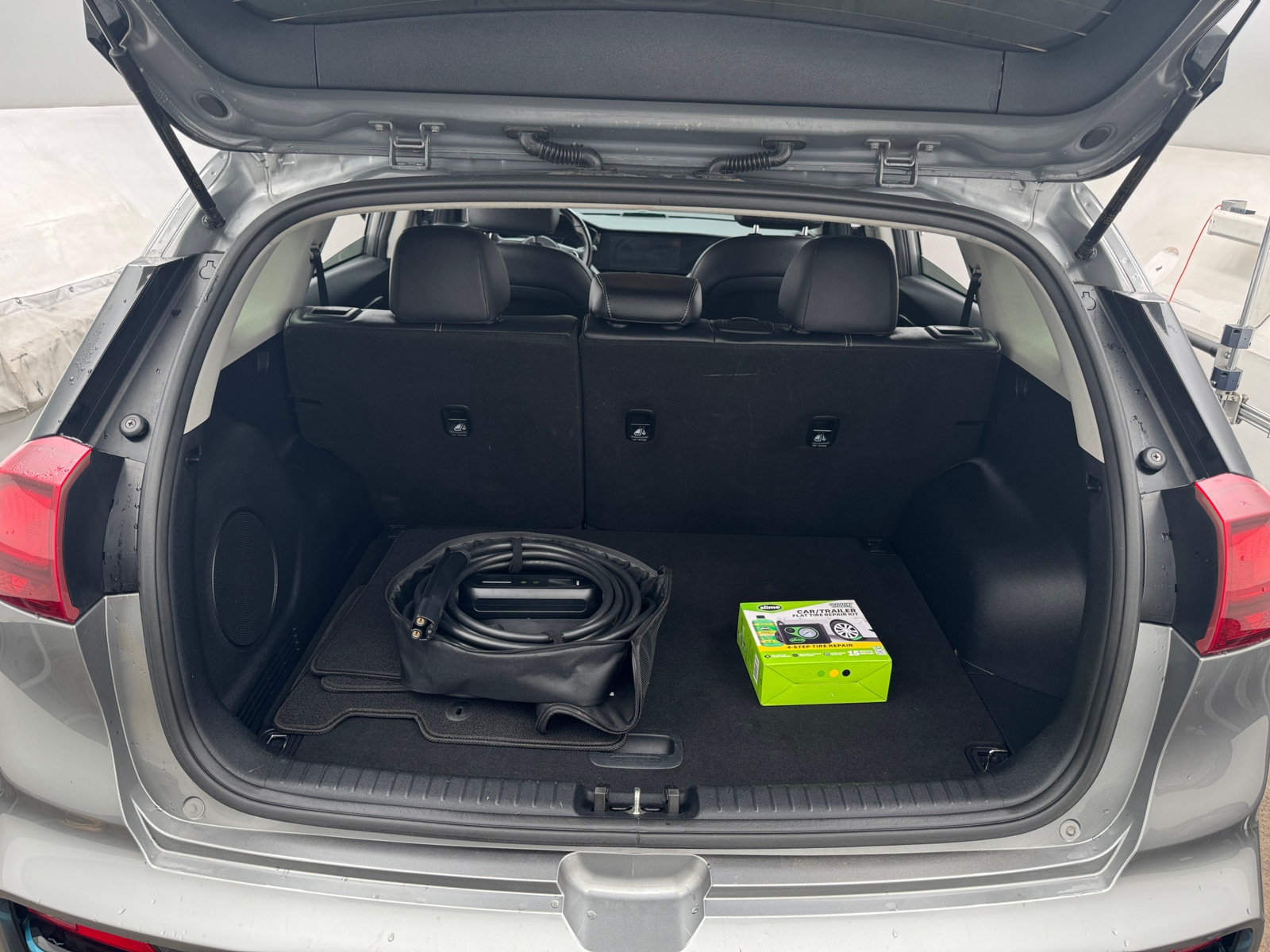 Thumbnail: 2022 Kia Niro - 6