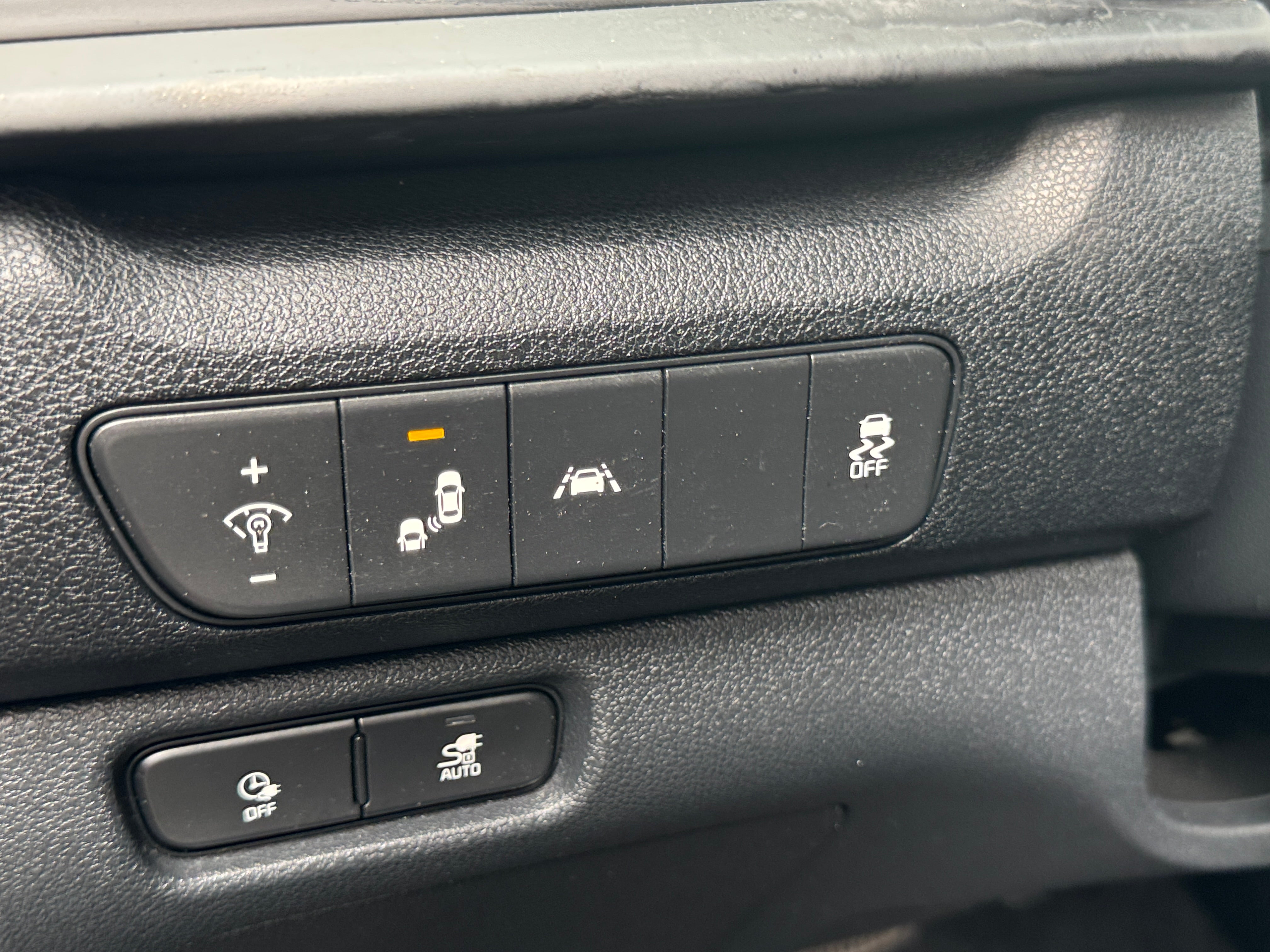 2022 Kia Niro EX - Photo 11