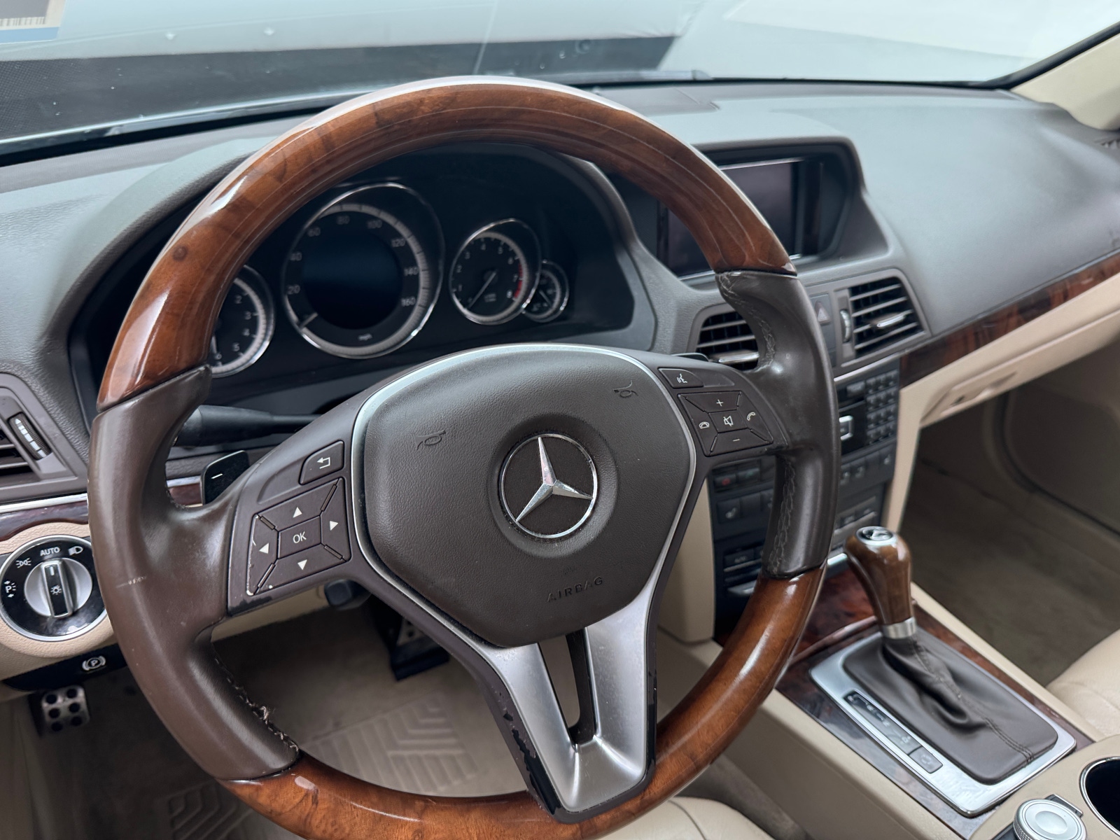 Thumbnail: 2012 Mercedes-Benz E-Class - 4