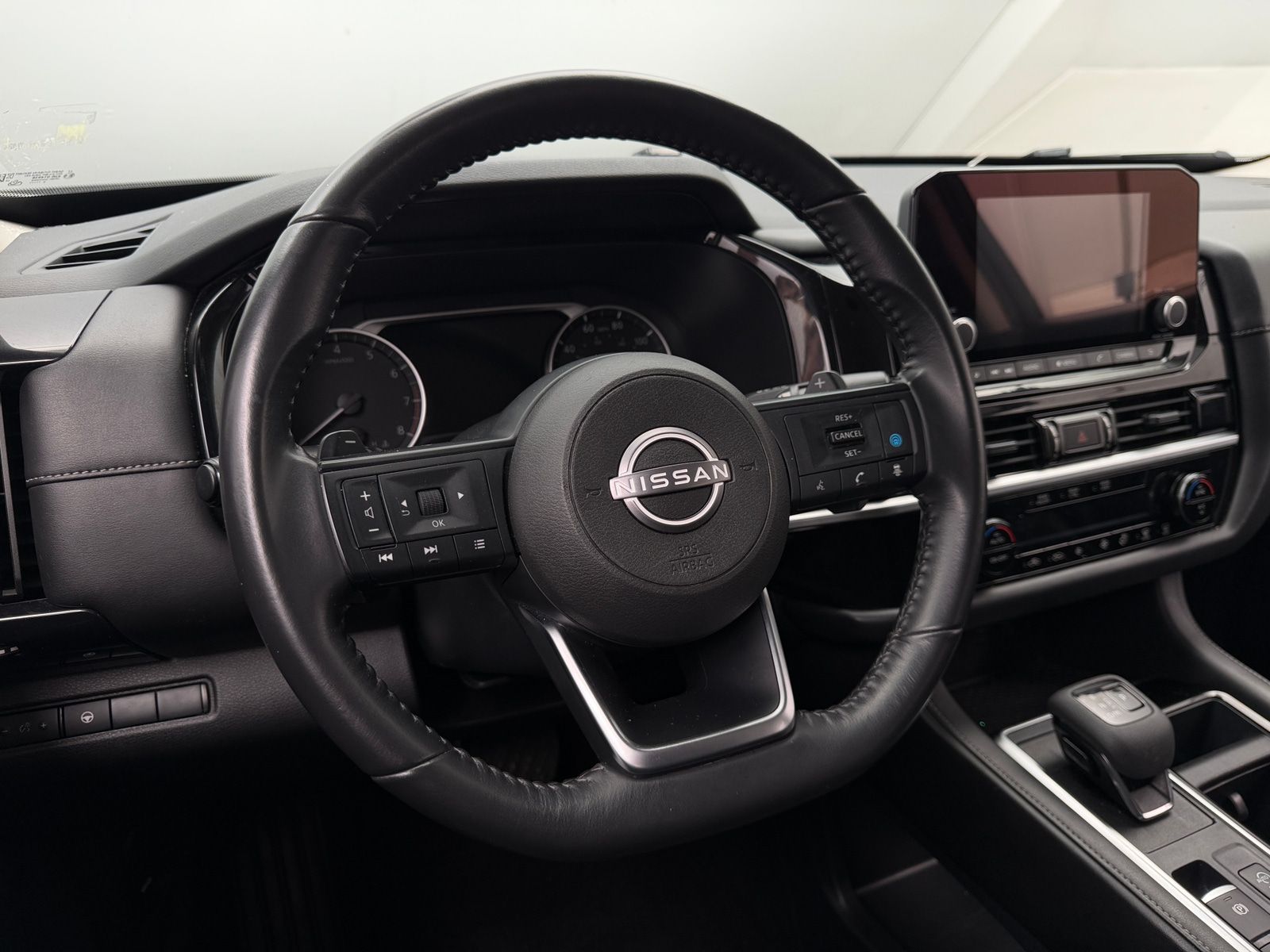 Thumbnail: 2024 Nissan Pathfinder - 5