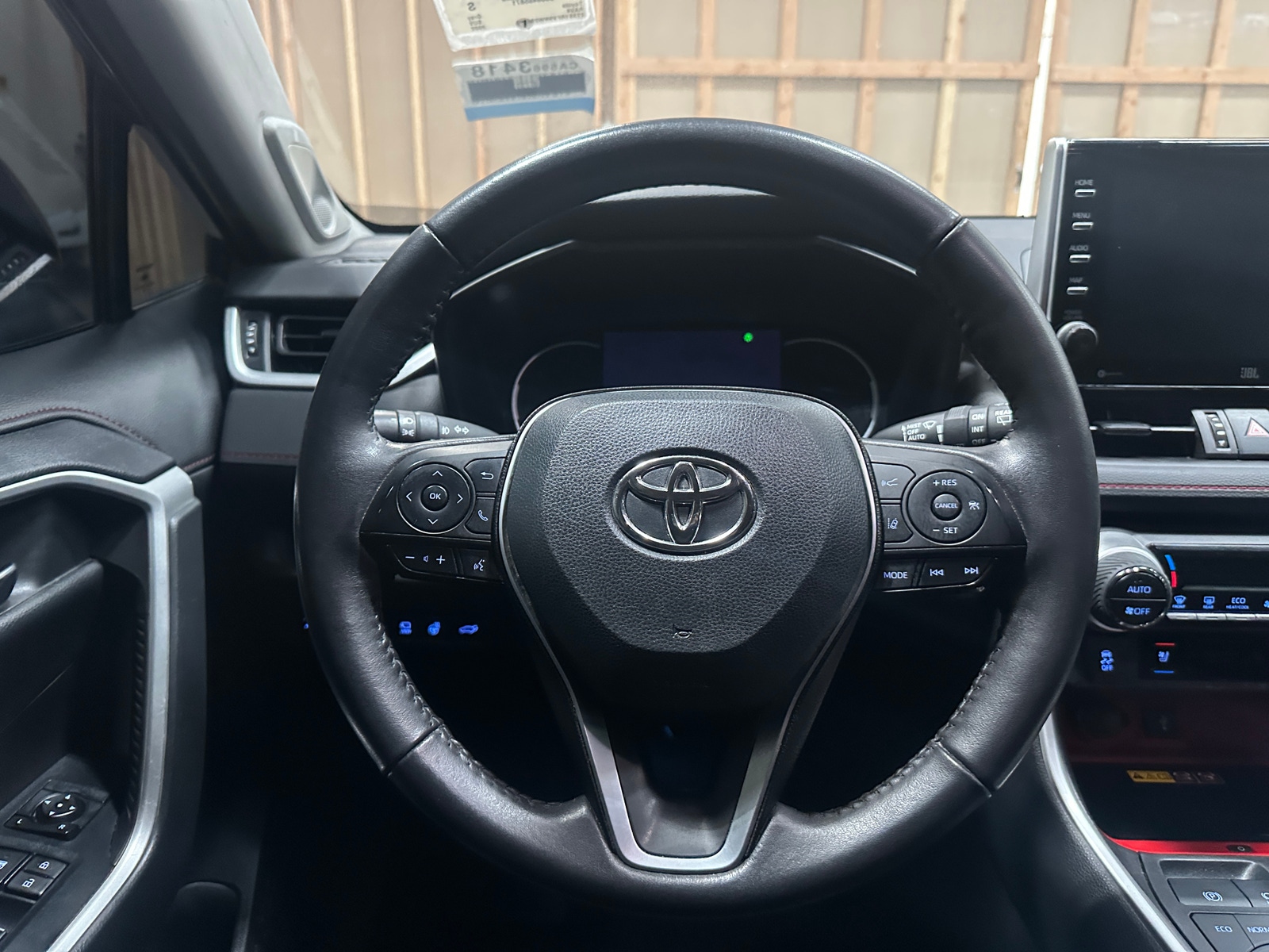 Thumbnail: 2022 Toyota RAV4 - 4