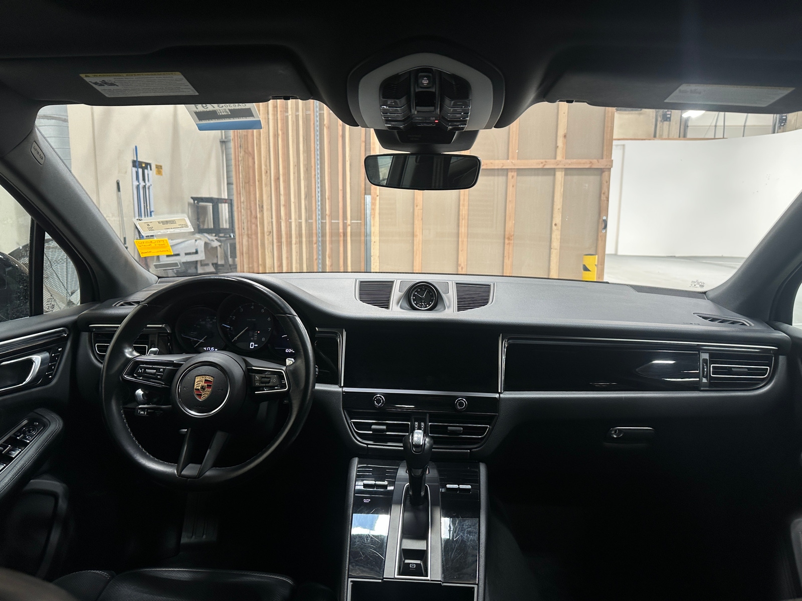Thumbnail: 2024 Porsche Macan - 2