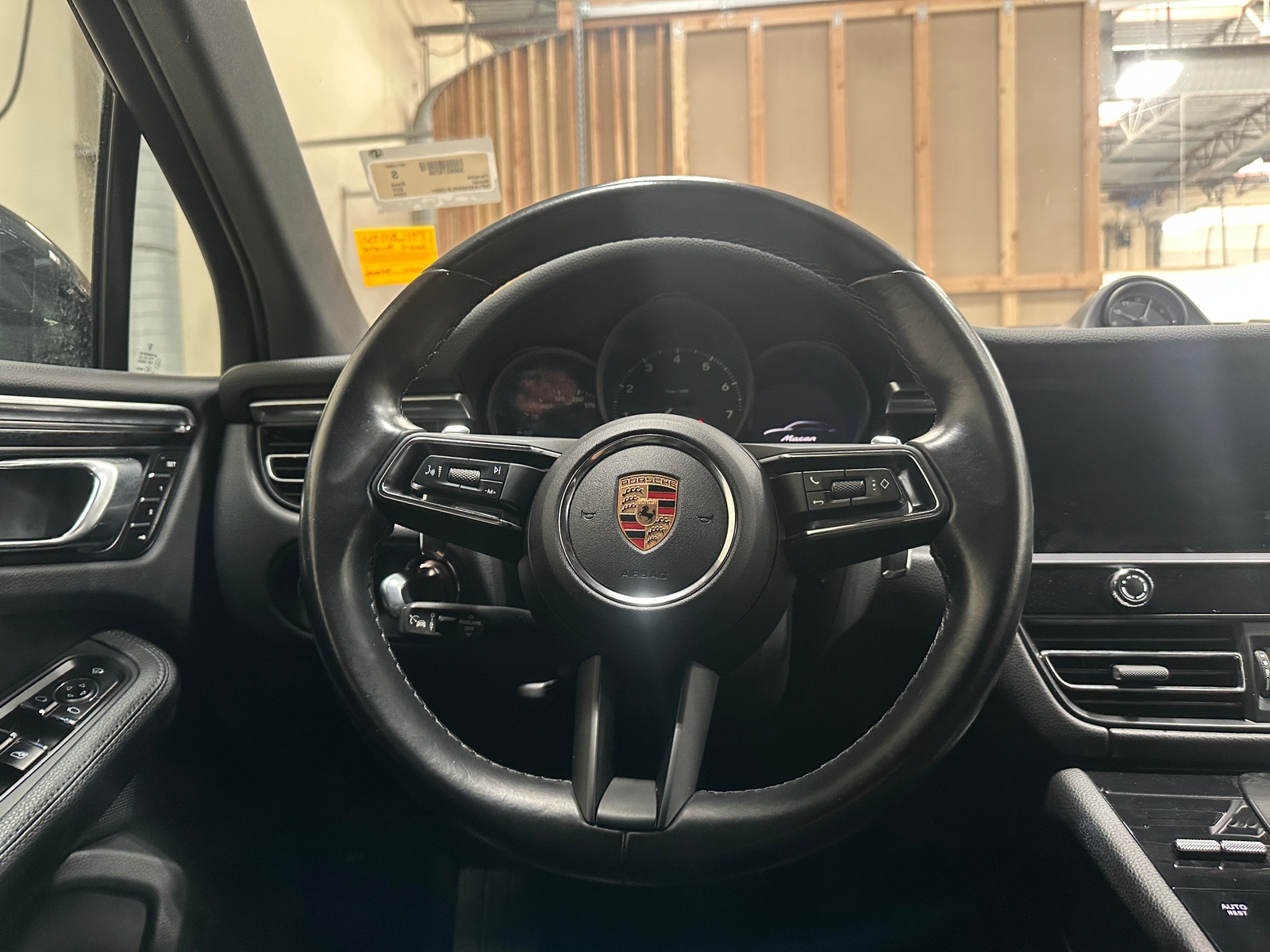 Thumbnail: 2024 Porsche Macan - 4