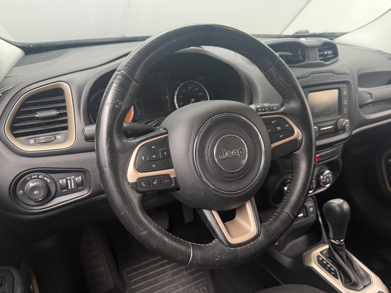Thumbnail: 2016 Jeep Renegade - 5