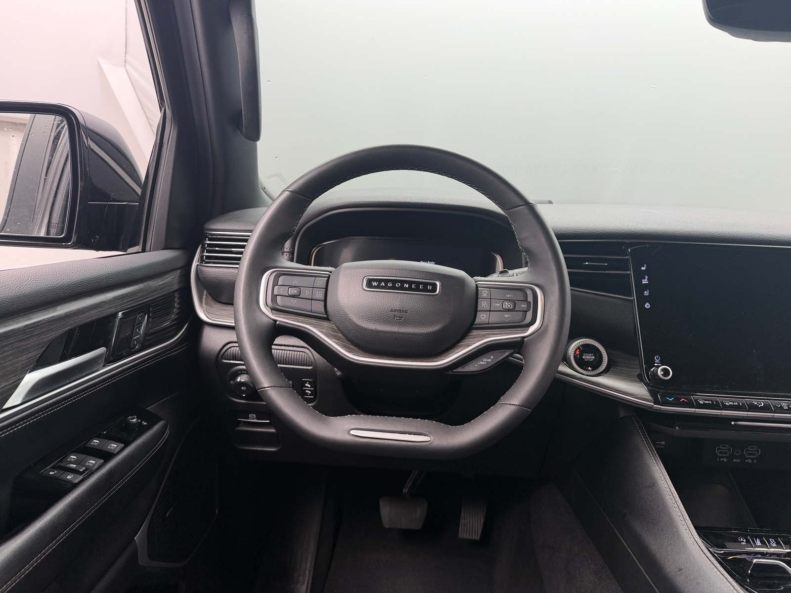 Thumbnail: 2024 Jeep Wagoneer - 4
