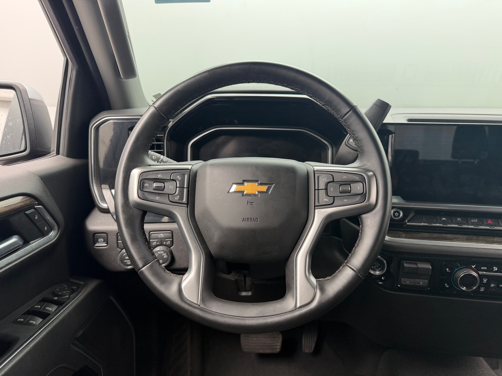 Thumbnail: 2026 Chevrolet Silverado 1500 - 5