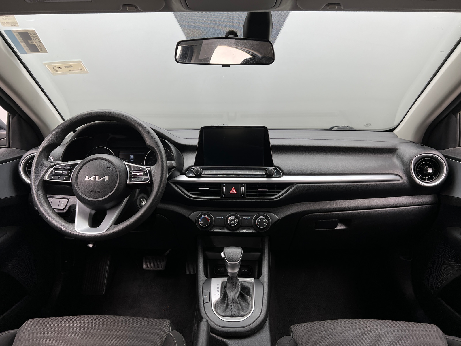 Thumbnail: 2023 Kia Forte - 3